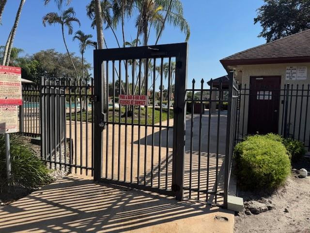 C H E ACRES - Residential Lease