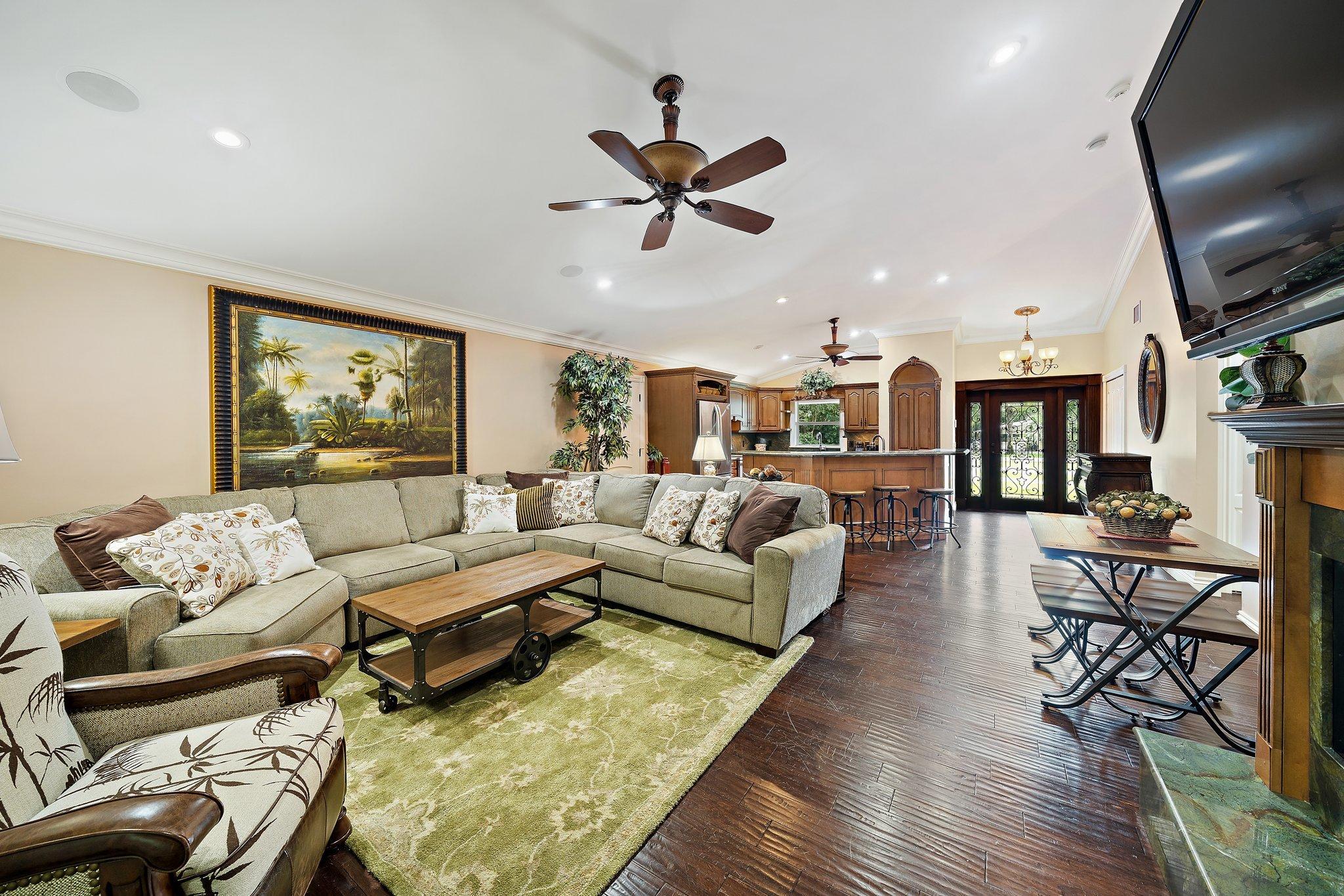 PALM CITY FARMS - Residential