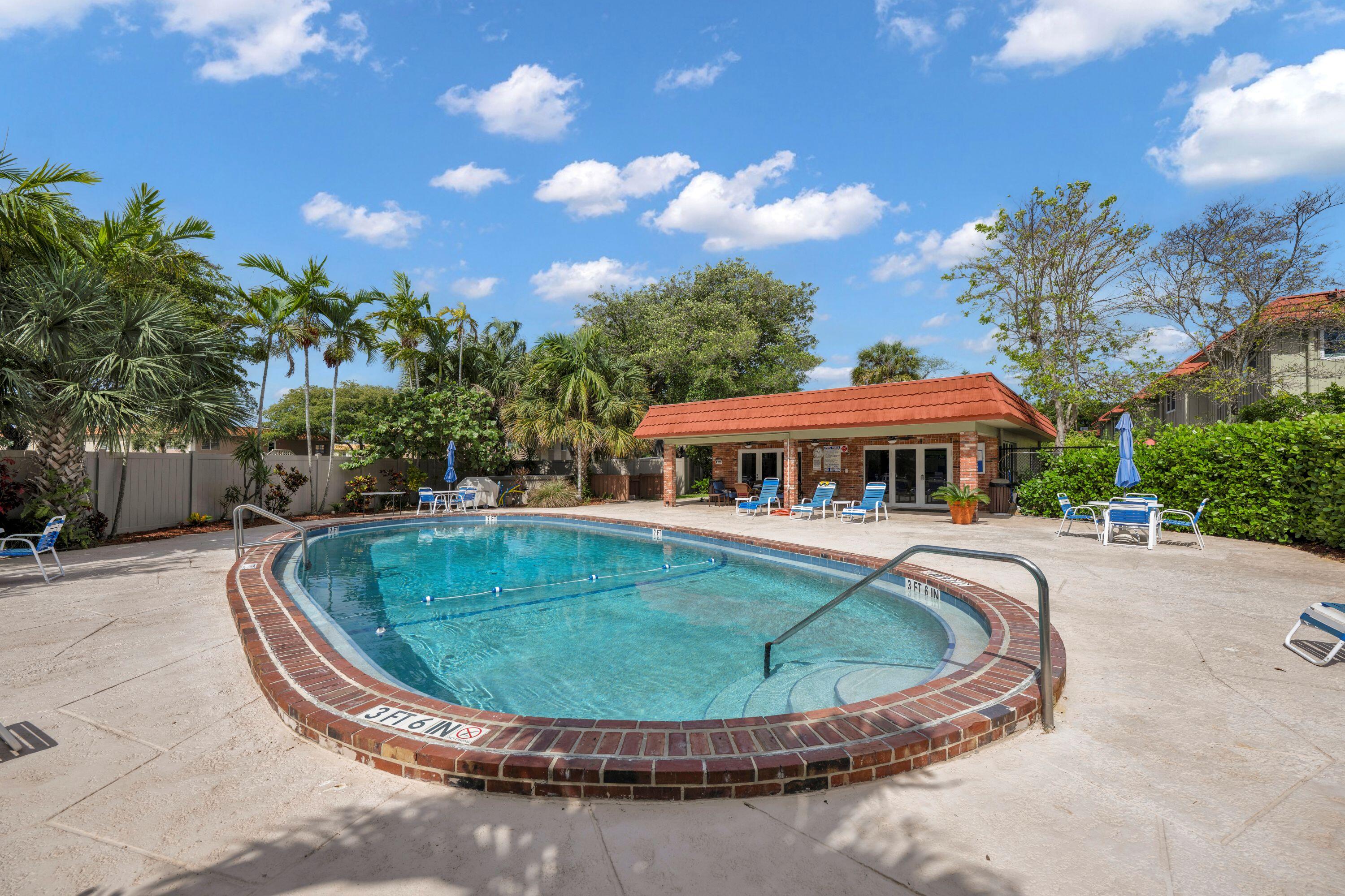 MANOR GROVE VILLAGE THREE CONDO - Residential