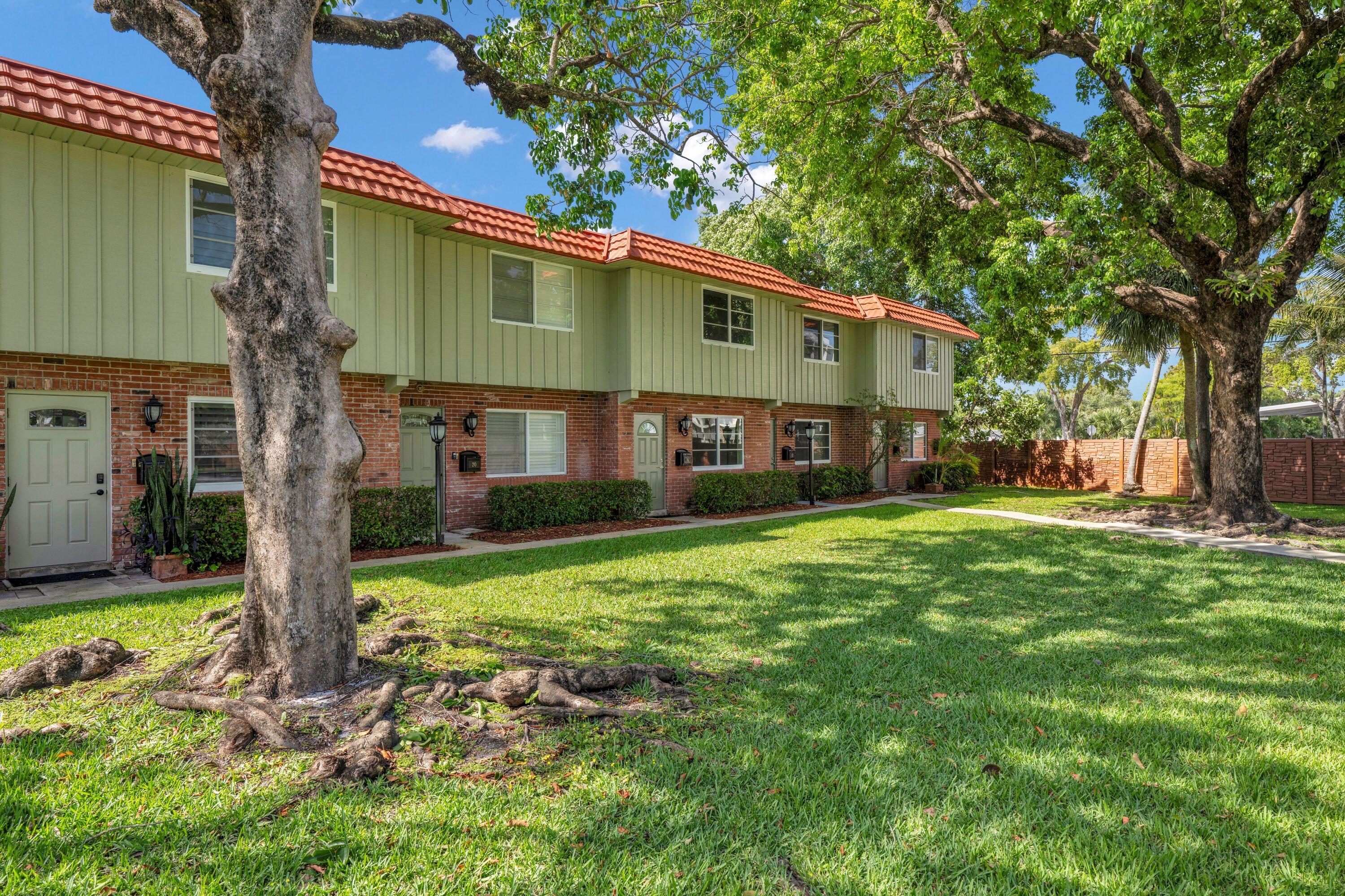 MANOR GROVE VILLAGE THREE CONDO - Residential