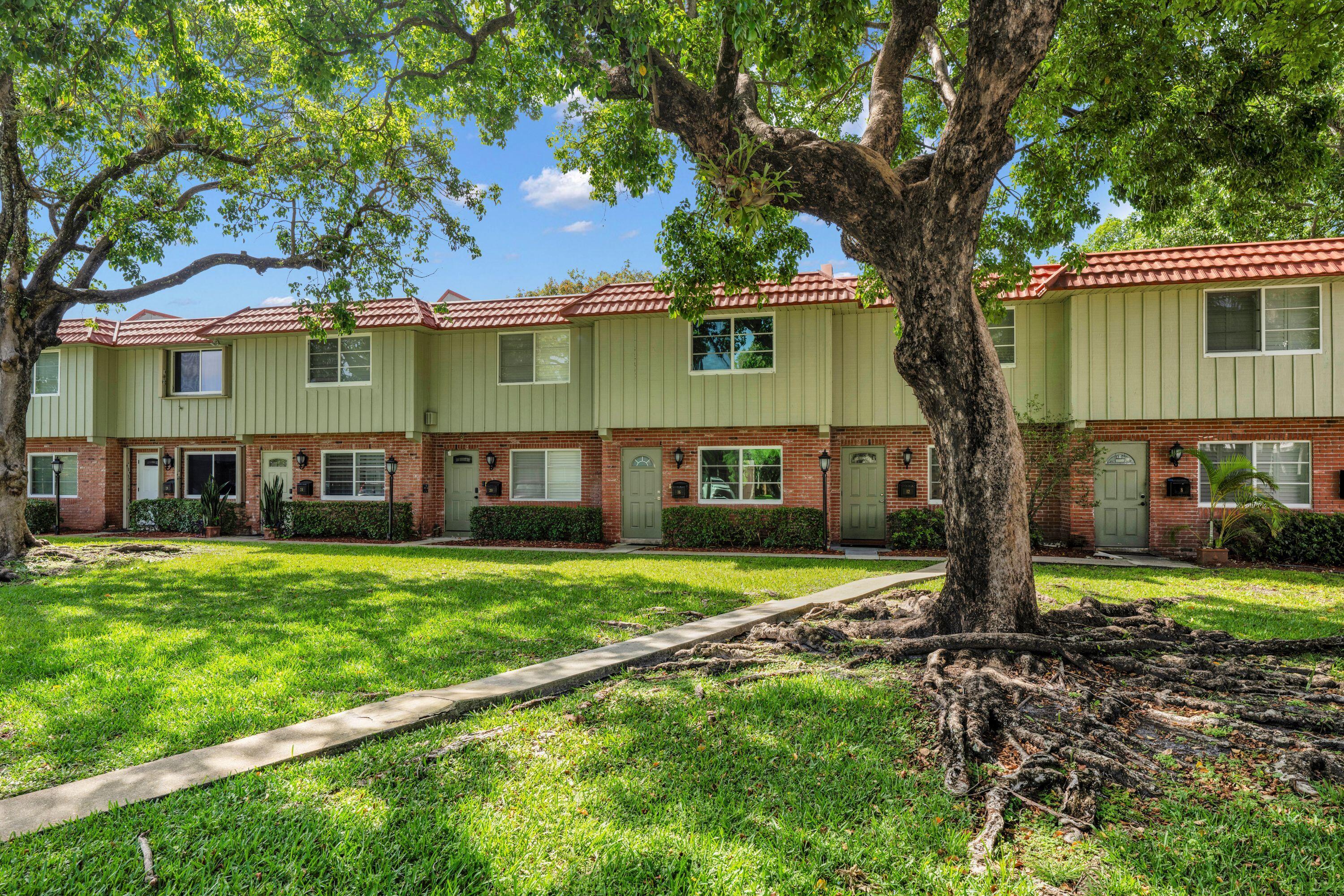 MANOR GROVE VILLAGE THREE CONDO - Residential