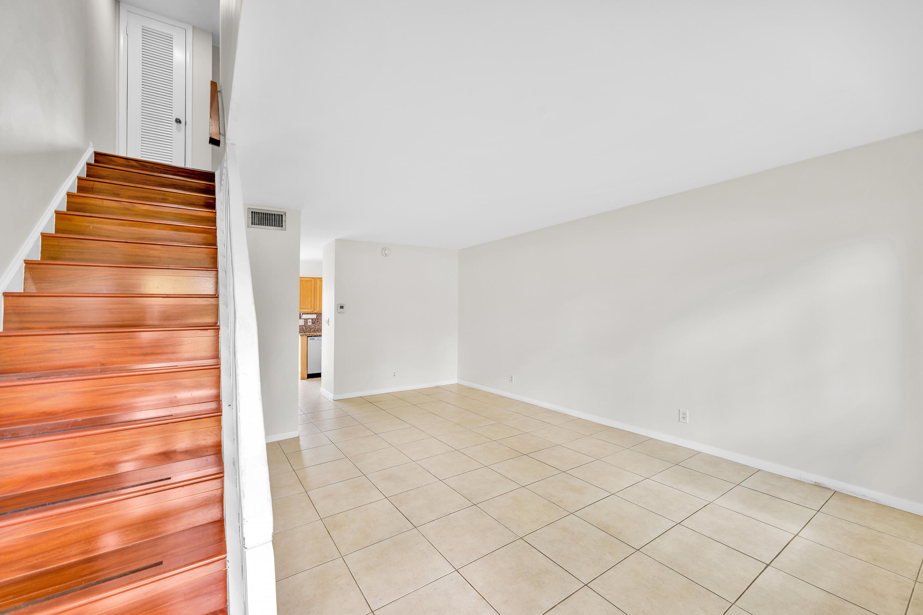 MANOR GROVE VILLAGE THREE CONDO - Residential