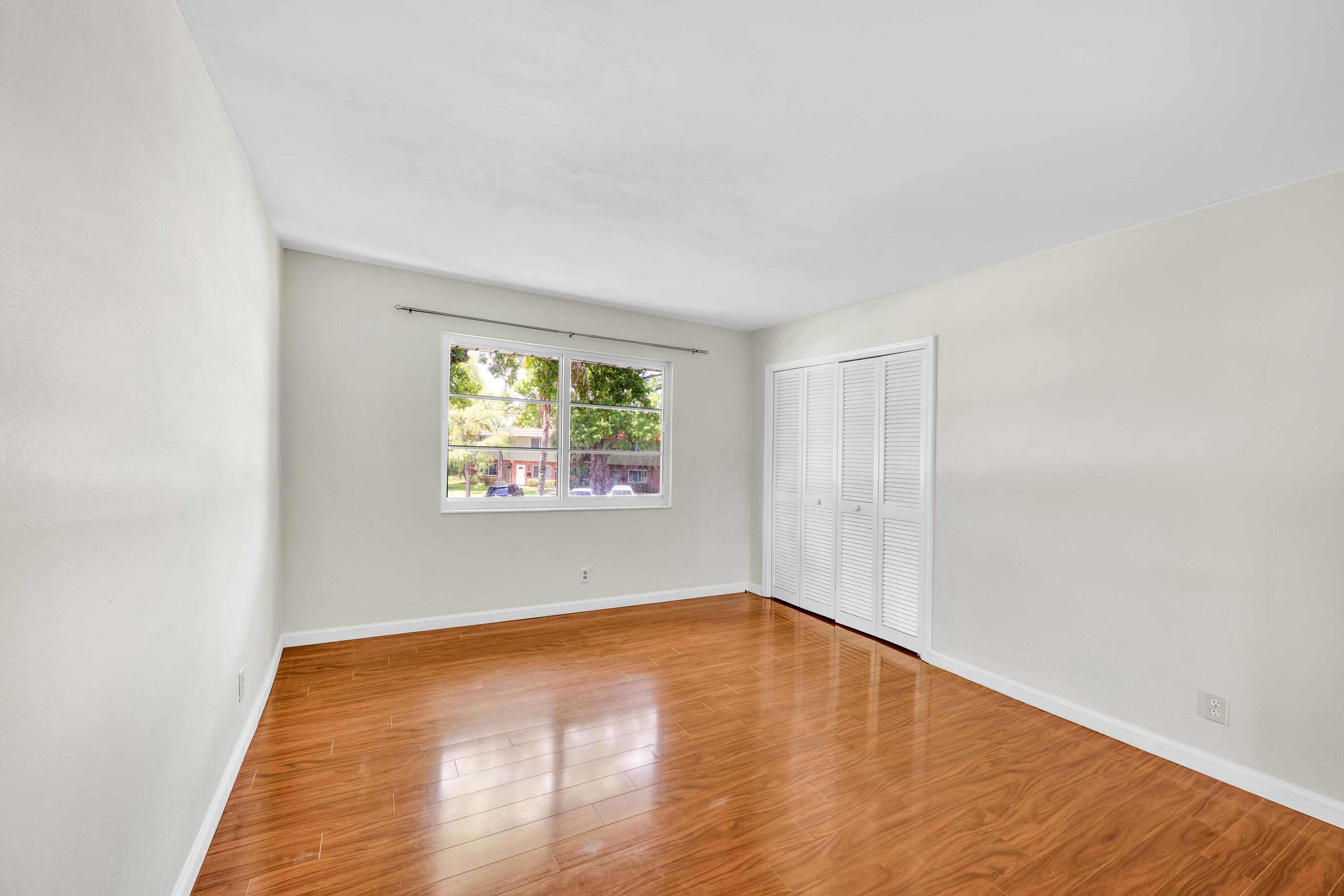 MANOR GROVE VILLAGE THREE CONDO - Residential