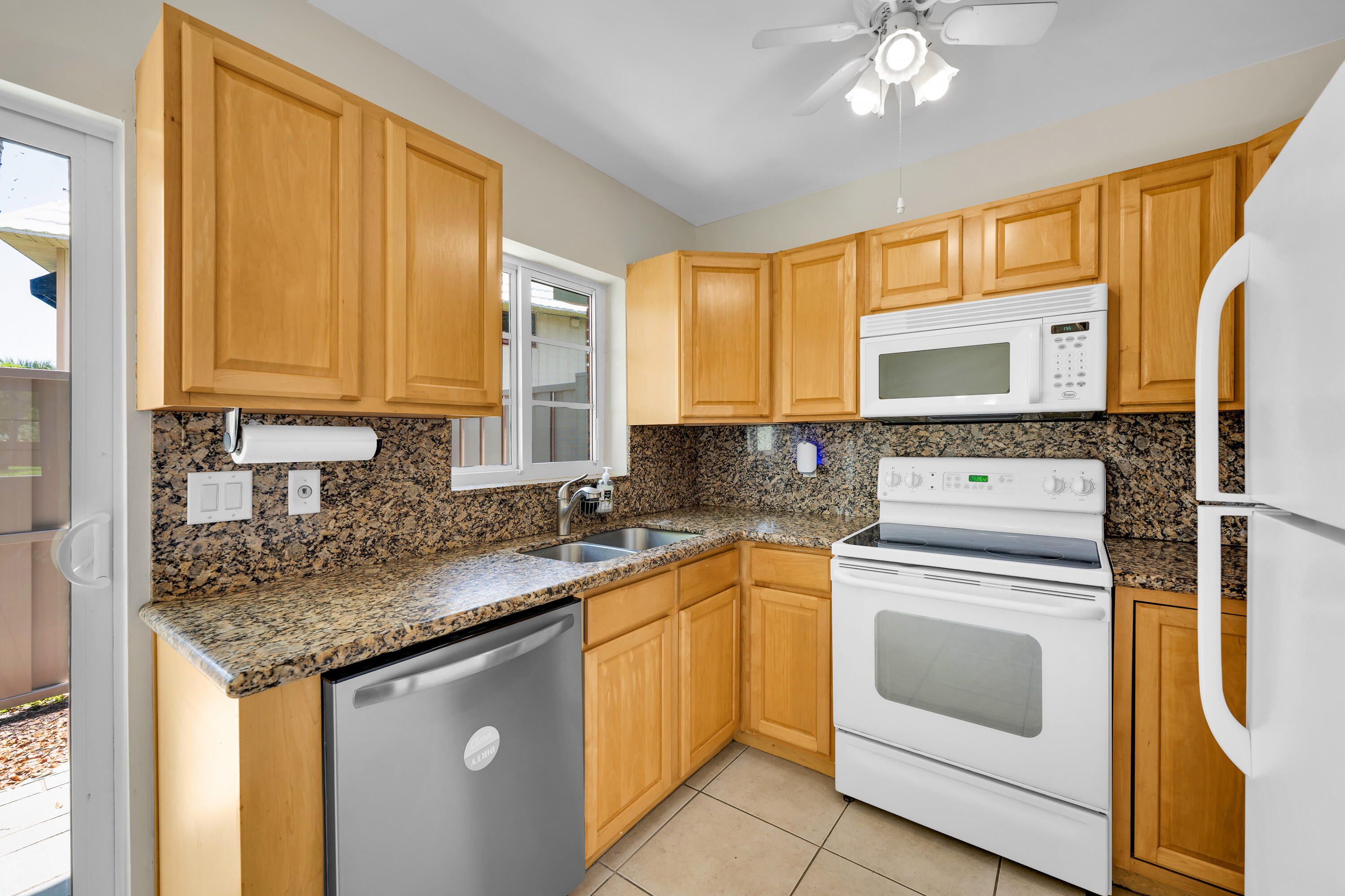 MANOR GROVE VILLAGE THREE CONDO - Residential