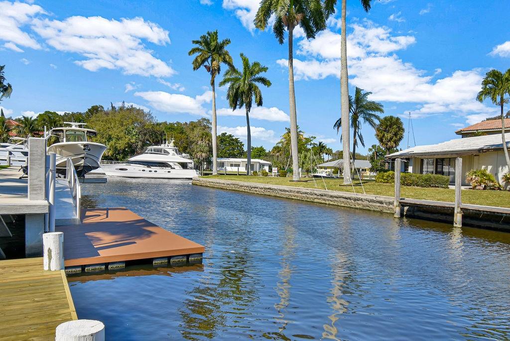 CITRUS ISLES - GREAT NEW RIVER VIEW, LOCATED ONE HOME FROM THE RIVER!  WATCH A PARADE OF MAGNIFICENT YACHTS PASS BY!!  75' ON NO FIXED BRIDGES OCEAN ACCESS CANAL.  DOCK UP TO A 65' LOA VESSEL.  NEW 50' DOCK WITH ELECTRIC AND WATER.  WELL MAINTAINED 3 BEDROOM, 2 BATH HOME WITH LARGE FLORIDA ROOM AND SPACIOUS 2 CAR GARAGE!  SPACIOUS BACKYARD BIG ENOUGH FOR A POOL AND PATIO - GREAT FOR ENTERTAINING!  GREAT CENTRAL LOCATION JUST MINUTES TO DOWNTOWN/LAS OLAS, BEACHES, SHOPPING, RESTAURANTS, PERFORMING ARTS CENTER, PORT, AIRPORT AND ALL MAJOR EXPRESSWAYS!