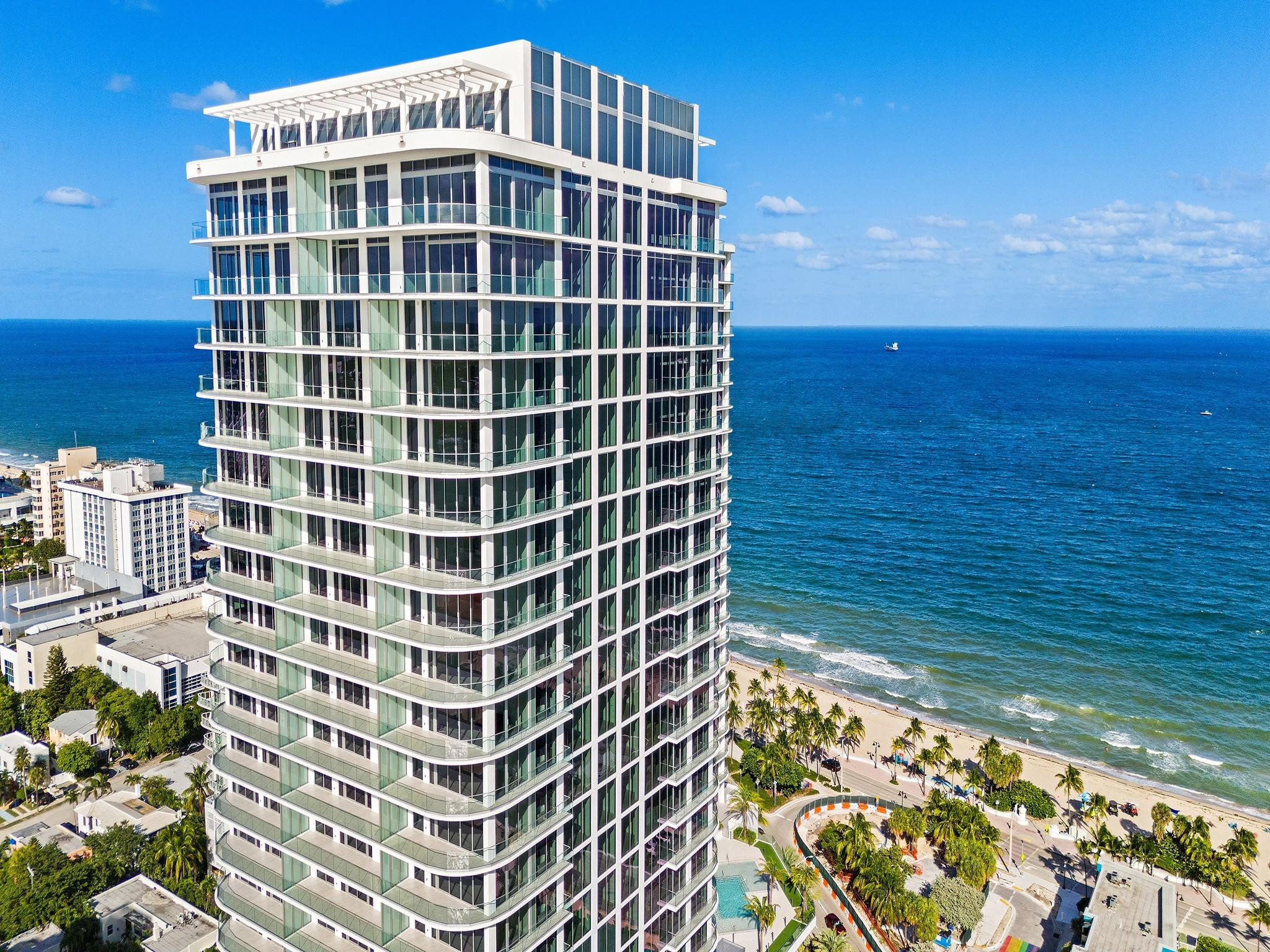 SELENE OCEANFRONT RESIDEN - Residential