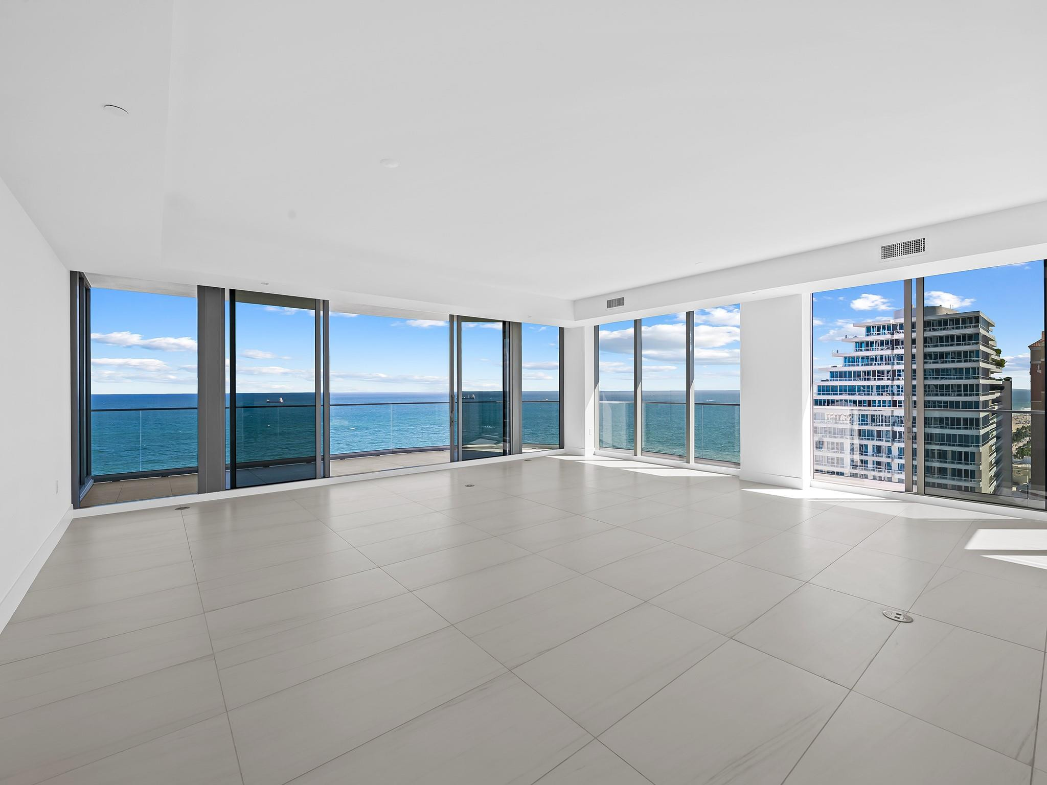 SELENE OCEANFRONT RESIDEN - Residential