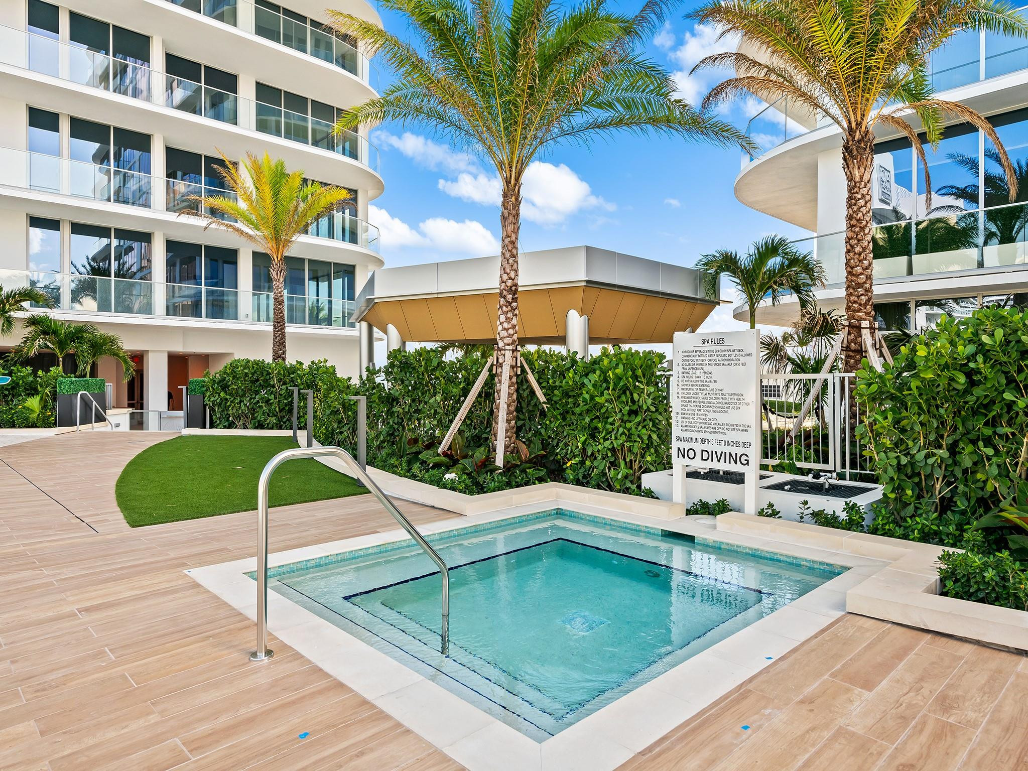SELENE OCEANFRONT RESIDEN - Residential