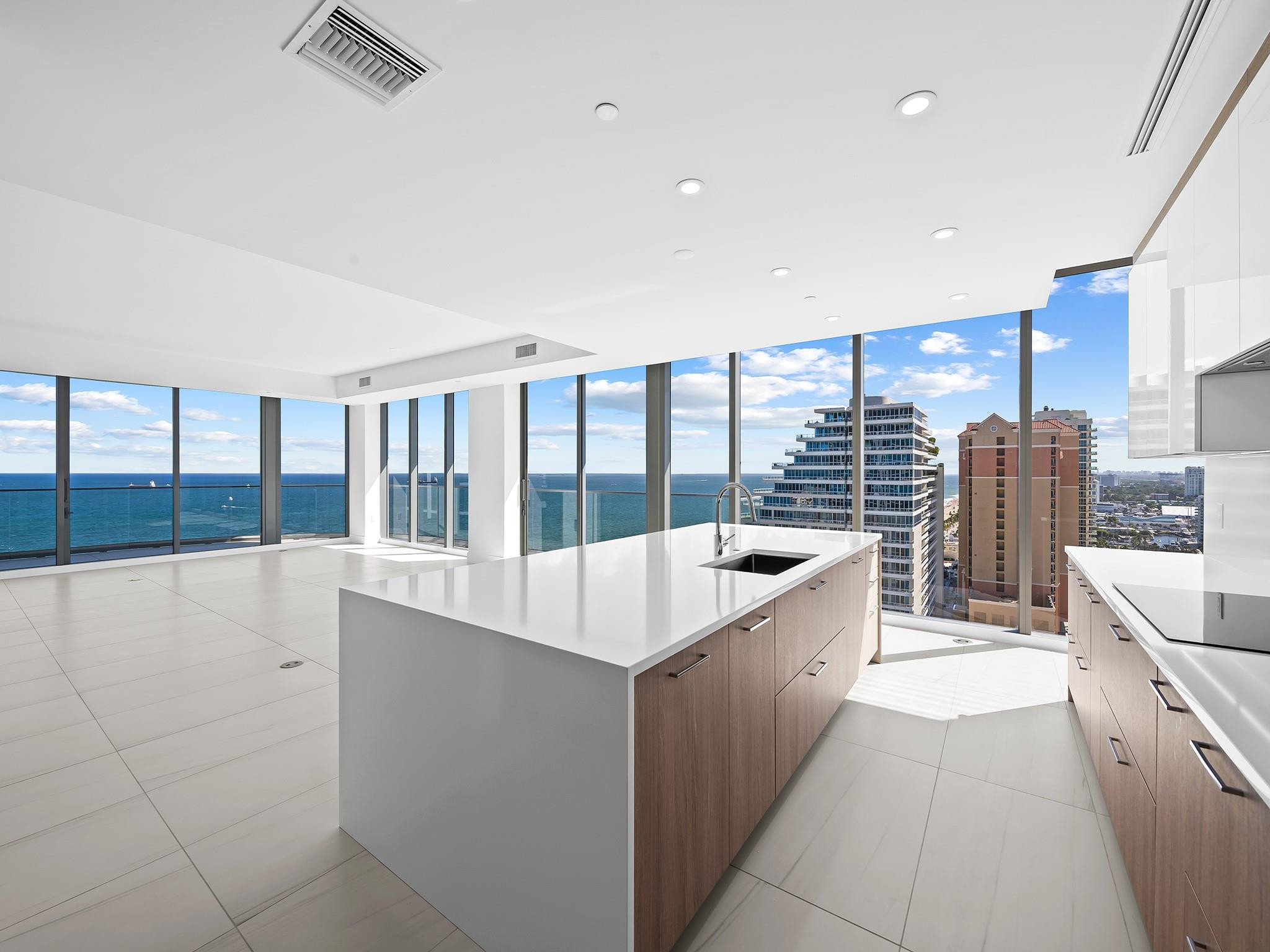 SELENE OCEANFRONT RESIDEN - Residential