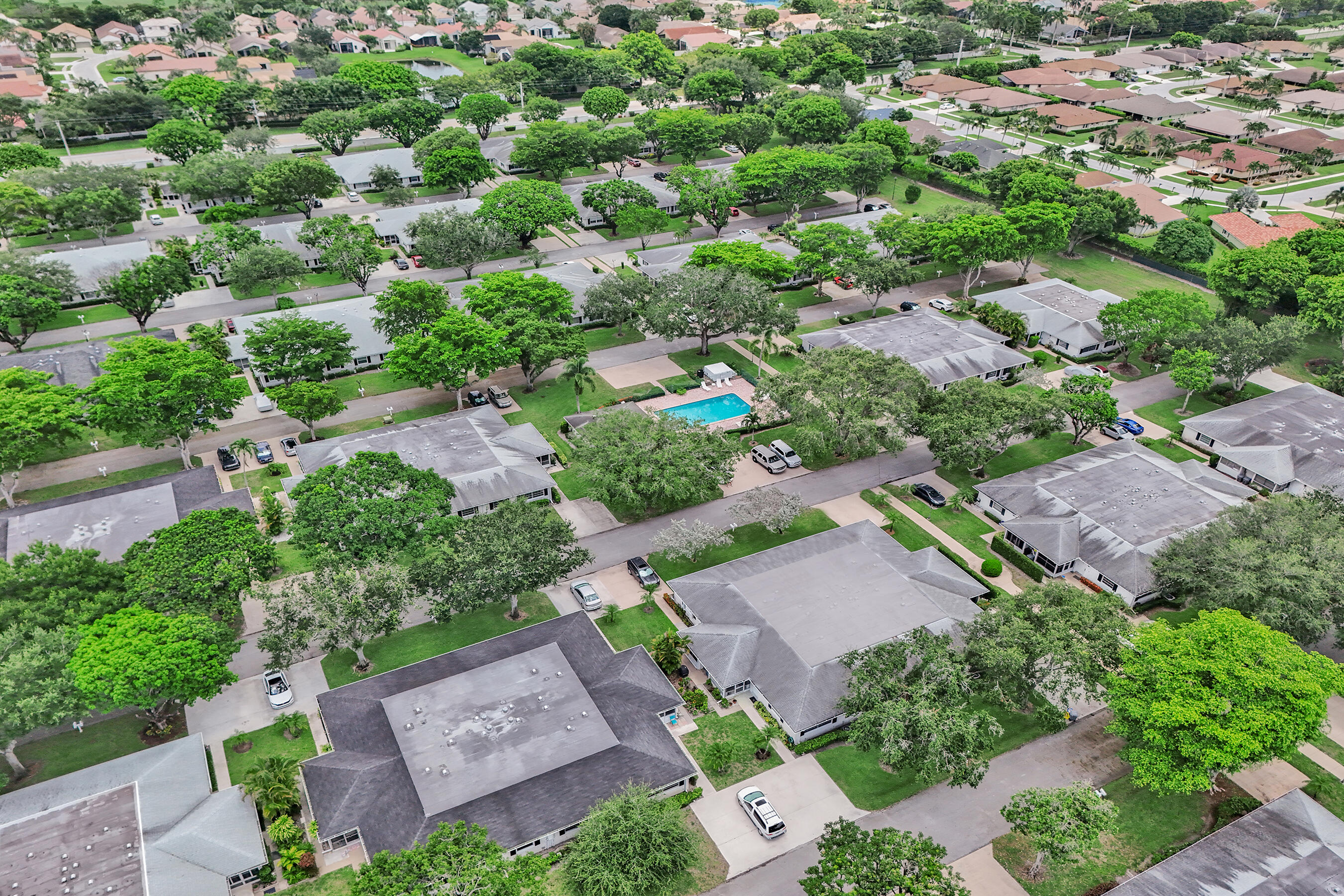LIMETREE CONDO - Residential
