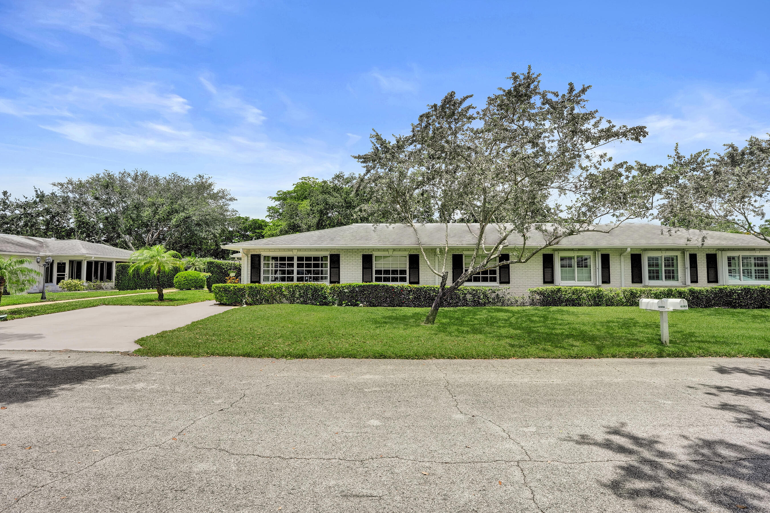 LIMETREE CONDO - Residential