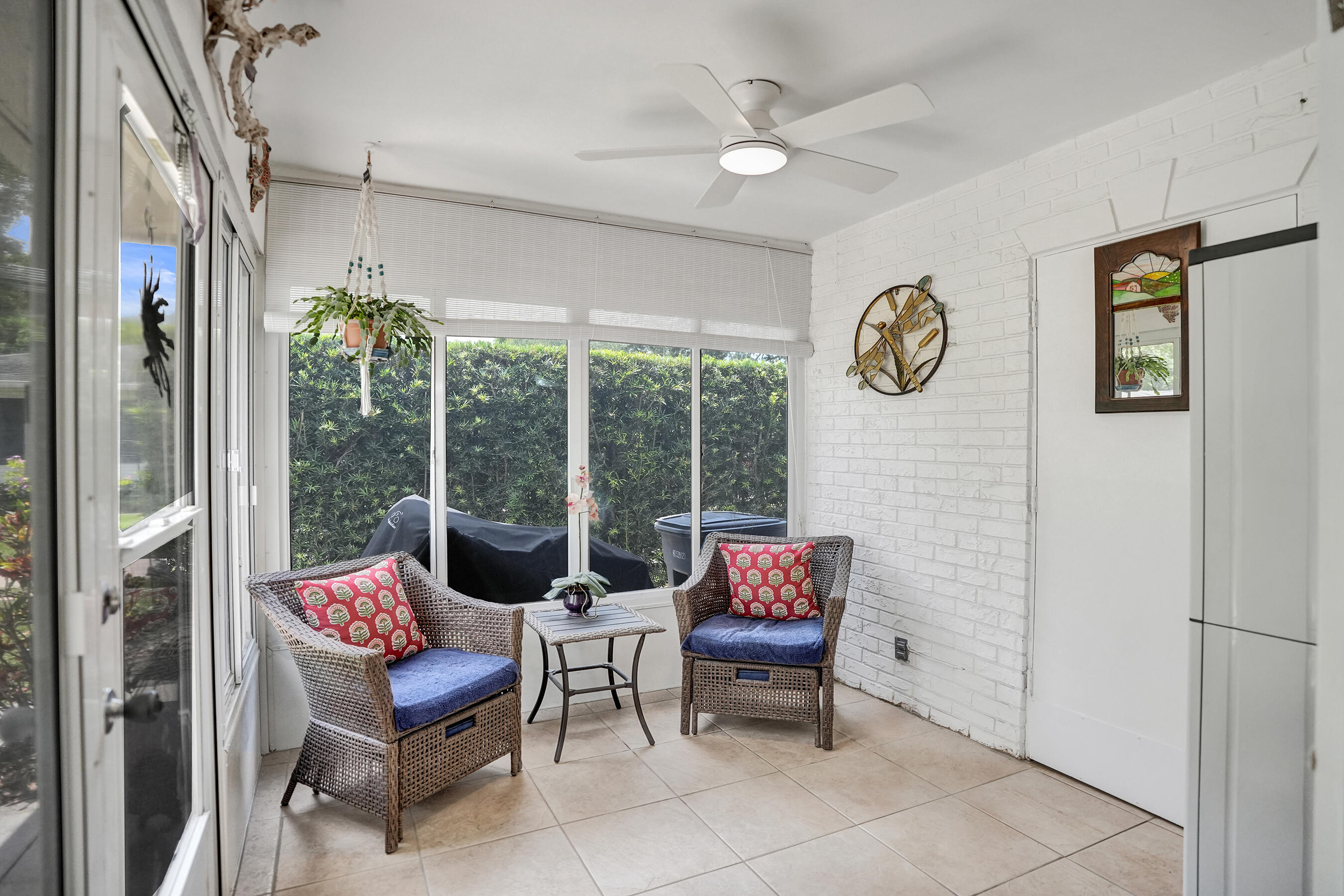 LIMETREE CONDO - Residential