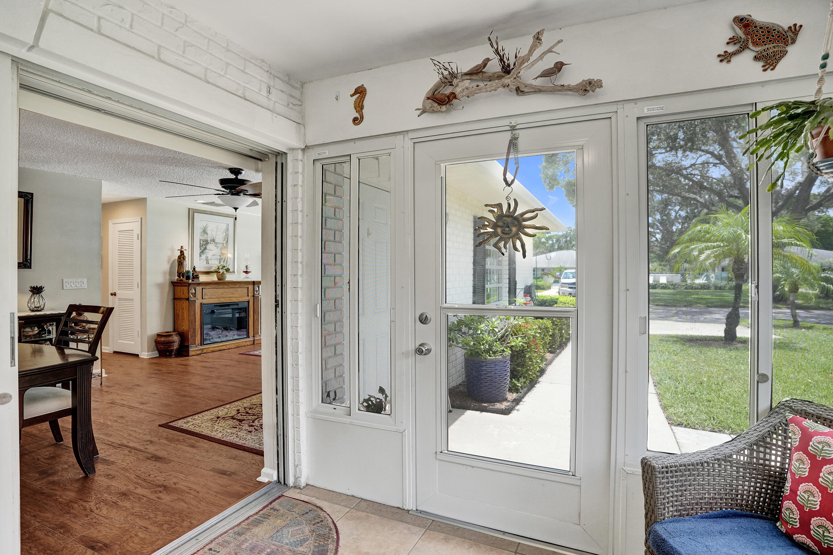 LIMETREE CONDO - Residential