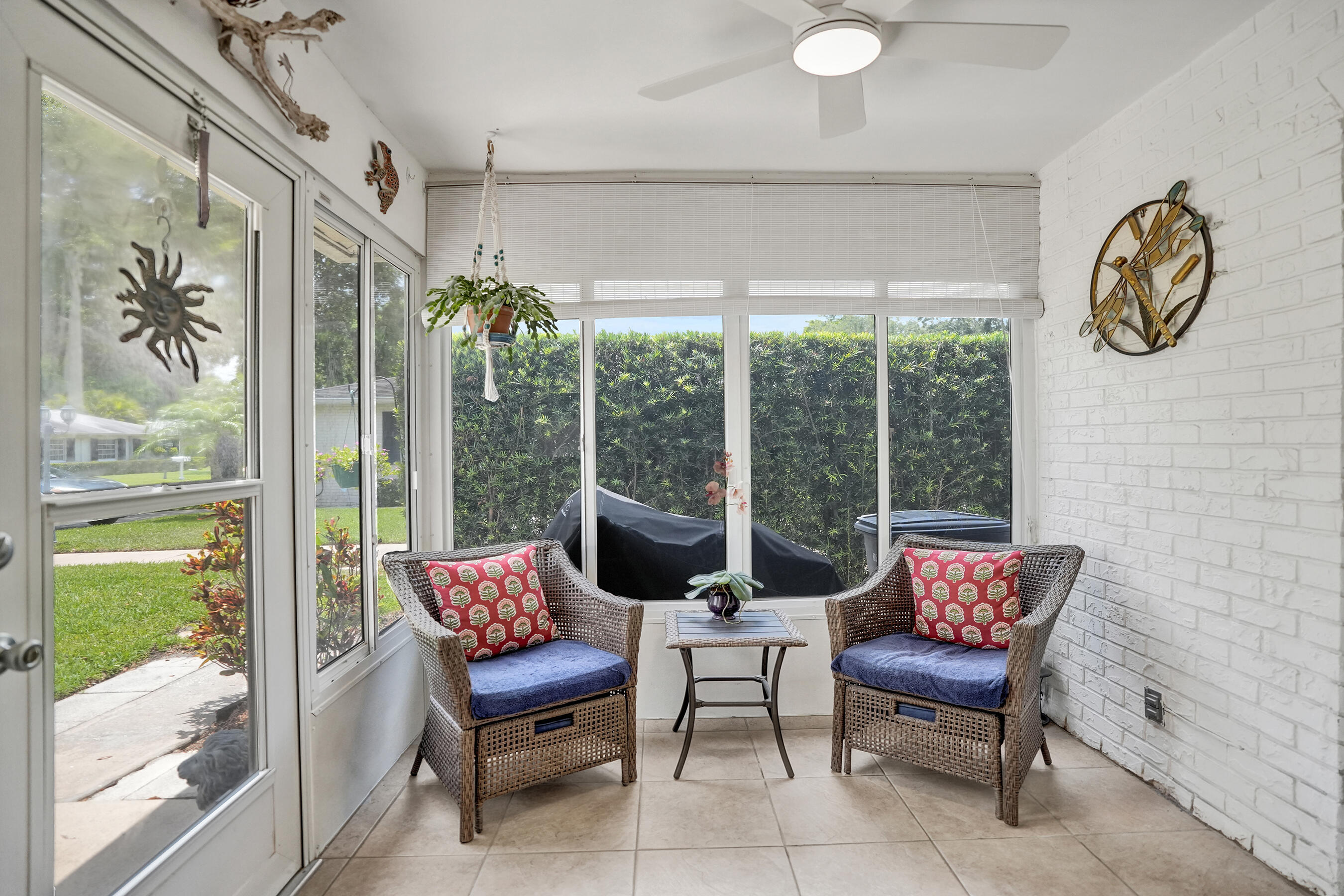 LIMETREE CONDO - Residential