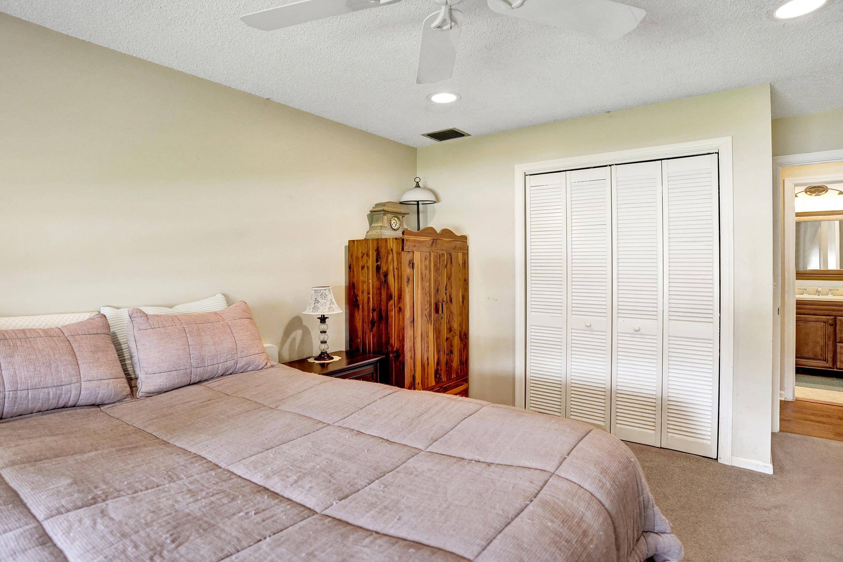LIMETREE CONDO - Residential
