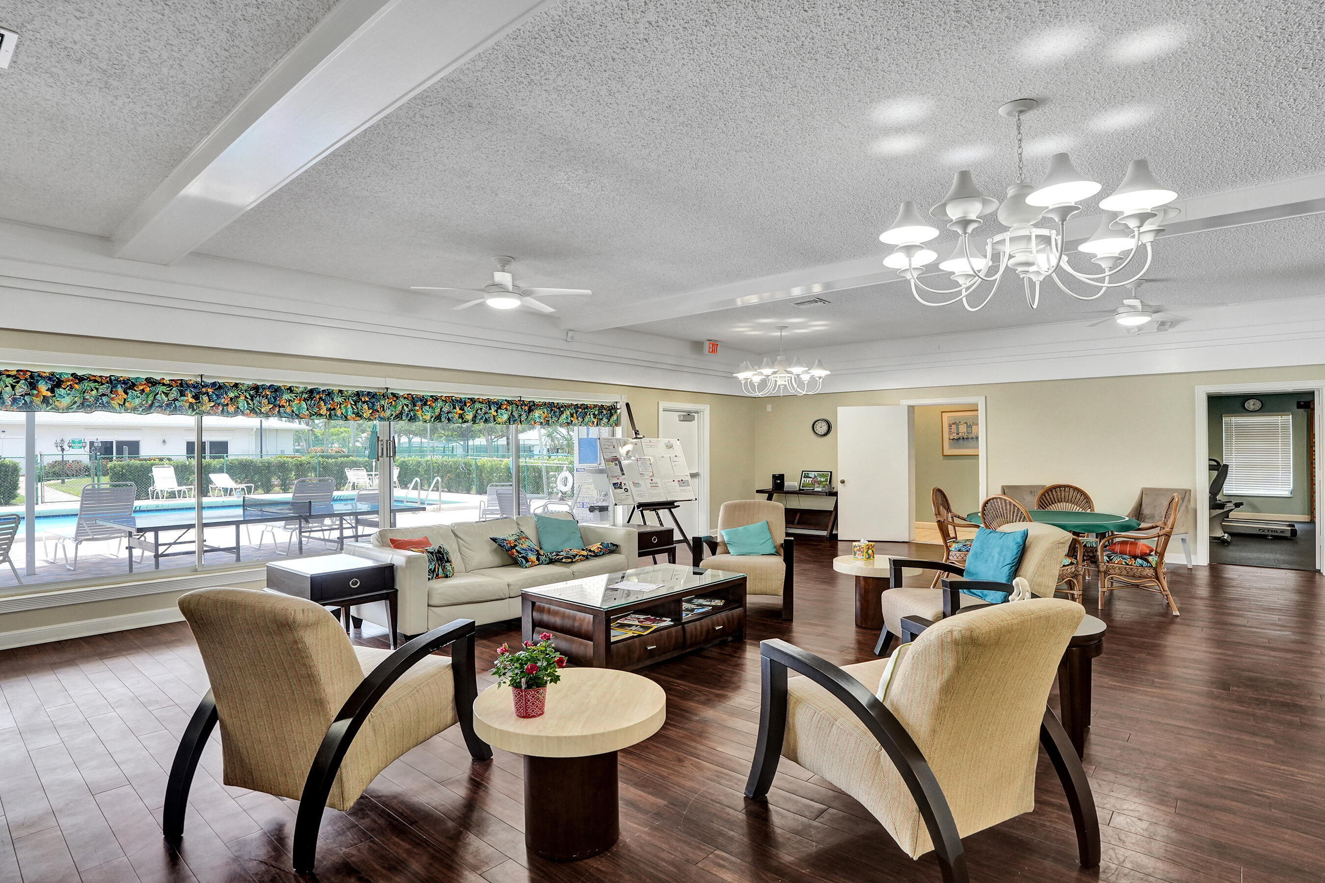 LIMETREE CONDO - Residential