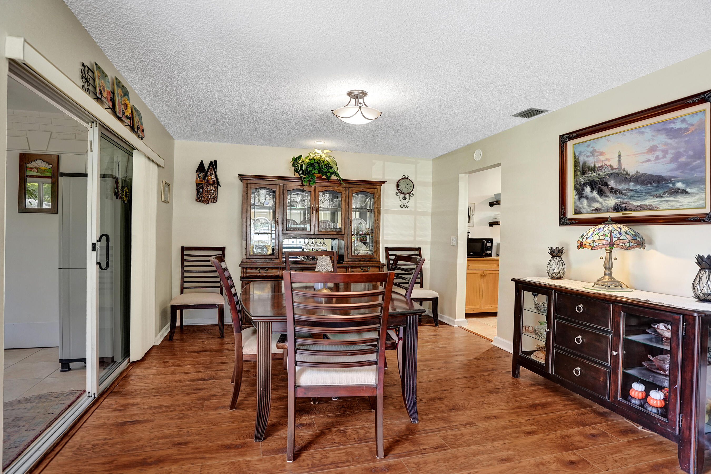 LIMETREE CONDO - Residential