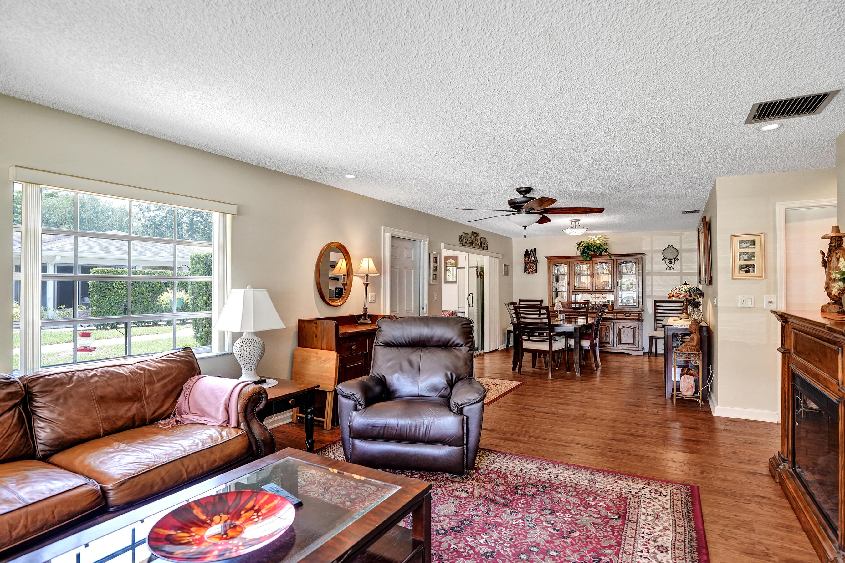 LIMETREE CONDO - Residential