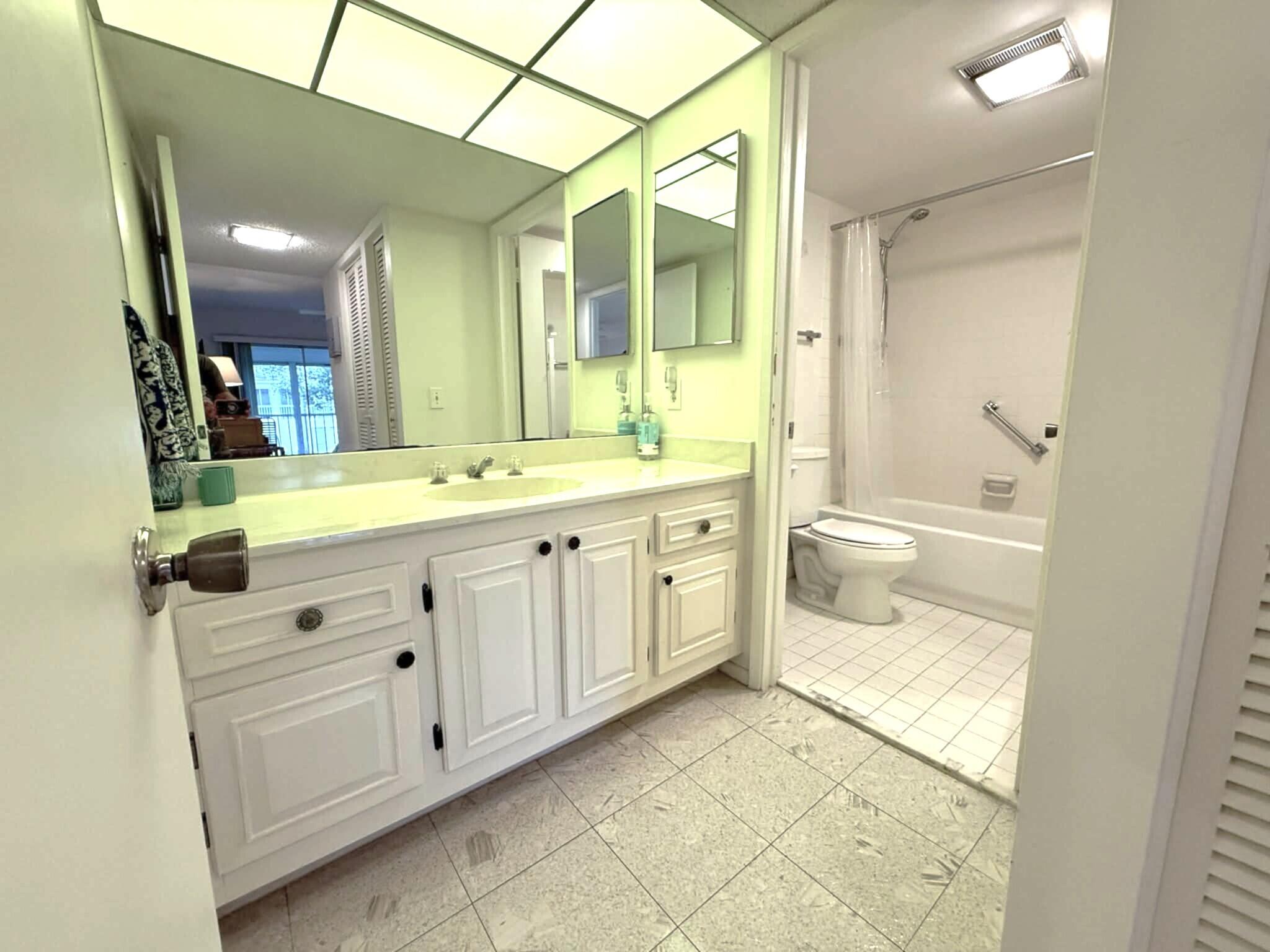 NASSAU VILLAGE WYNMOOR CONDO - Residential