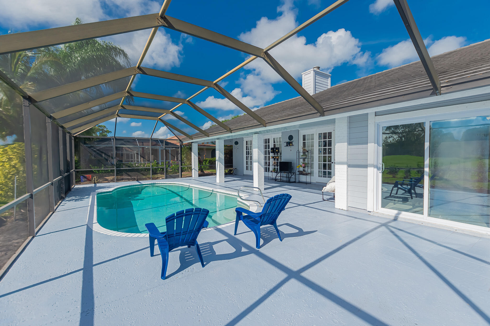 COUNTRY CLUB ESTATES - Residential Lease