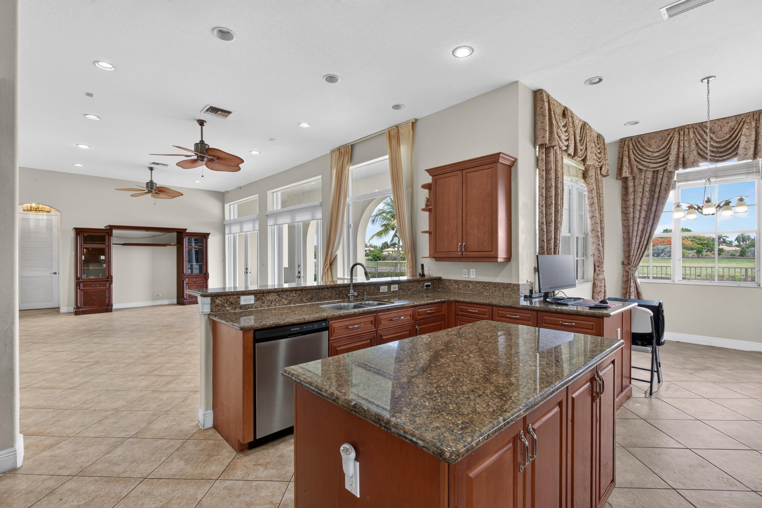 HERON BAY CENTRAL - Residential
