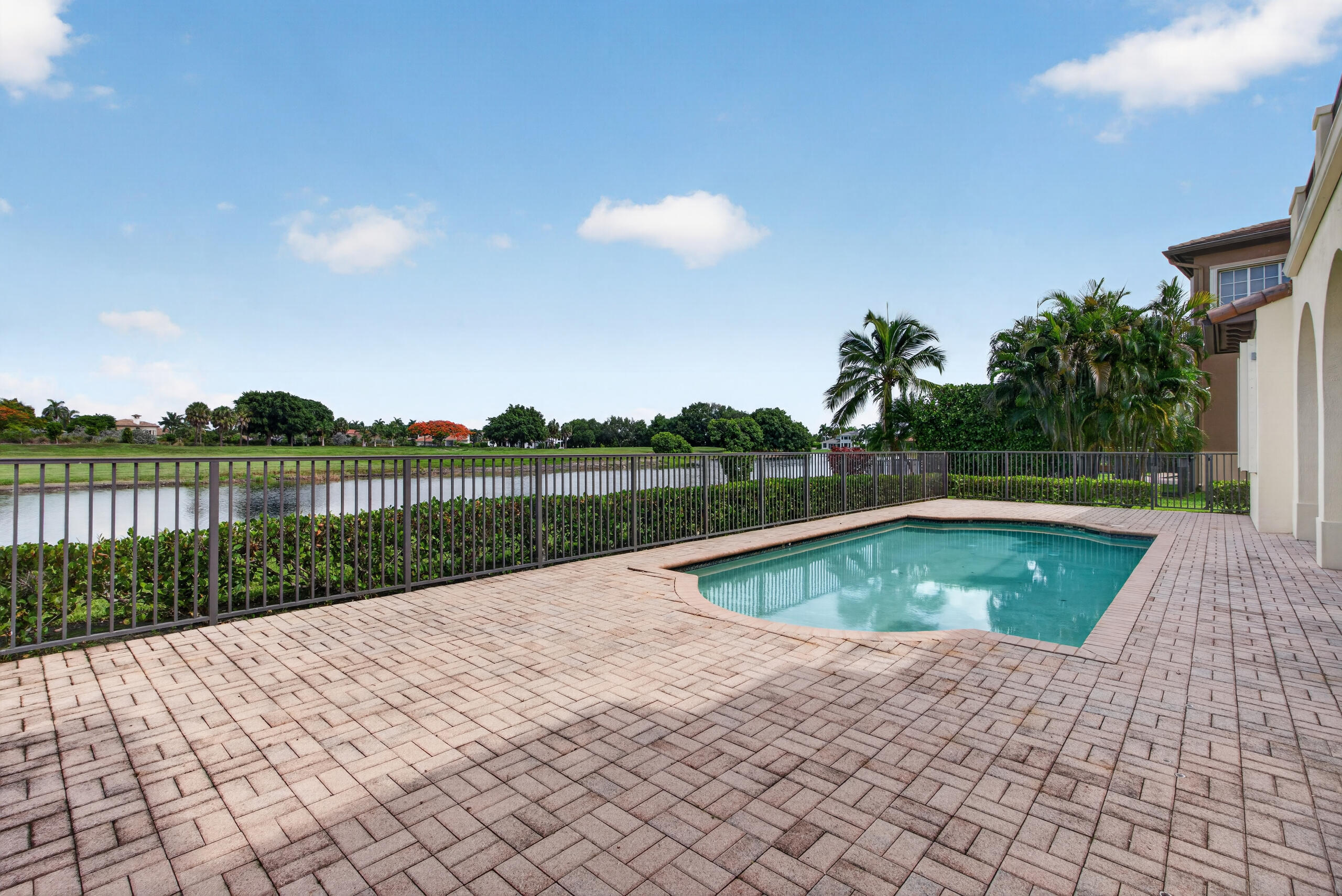 HERON BAY CENTRAL - Residential