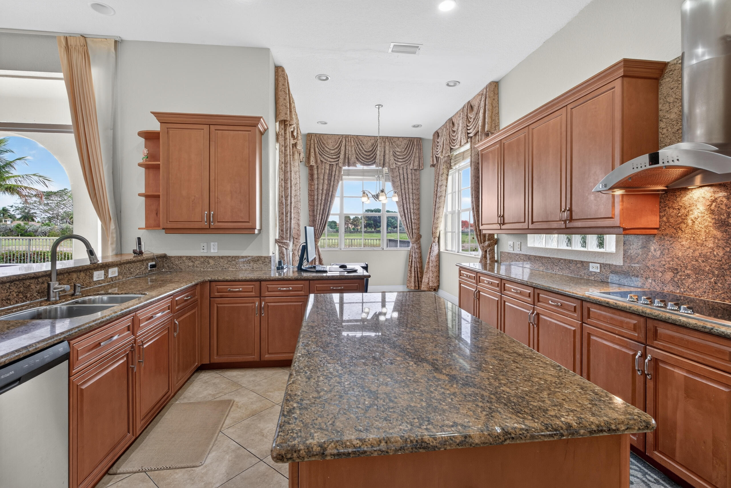 HERON BAY CENTRAL - Residential