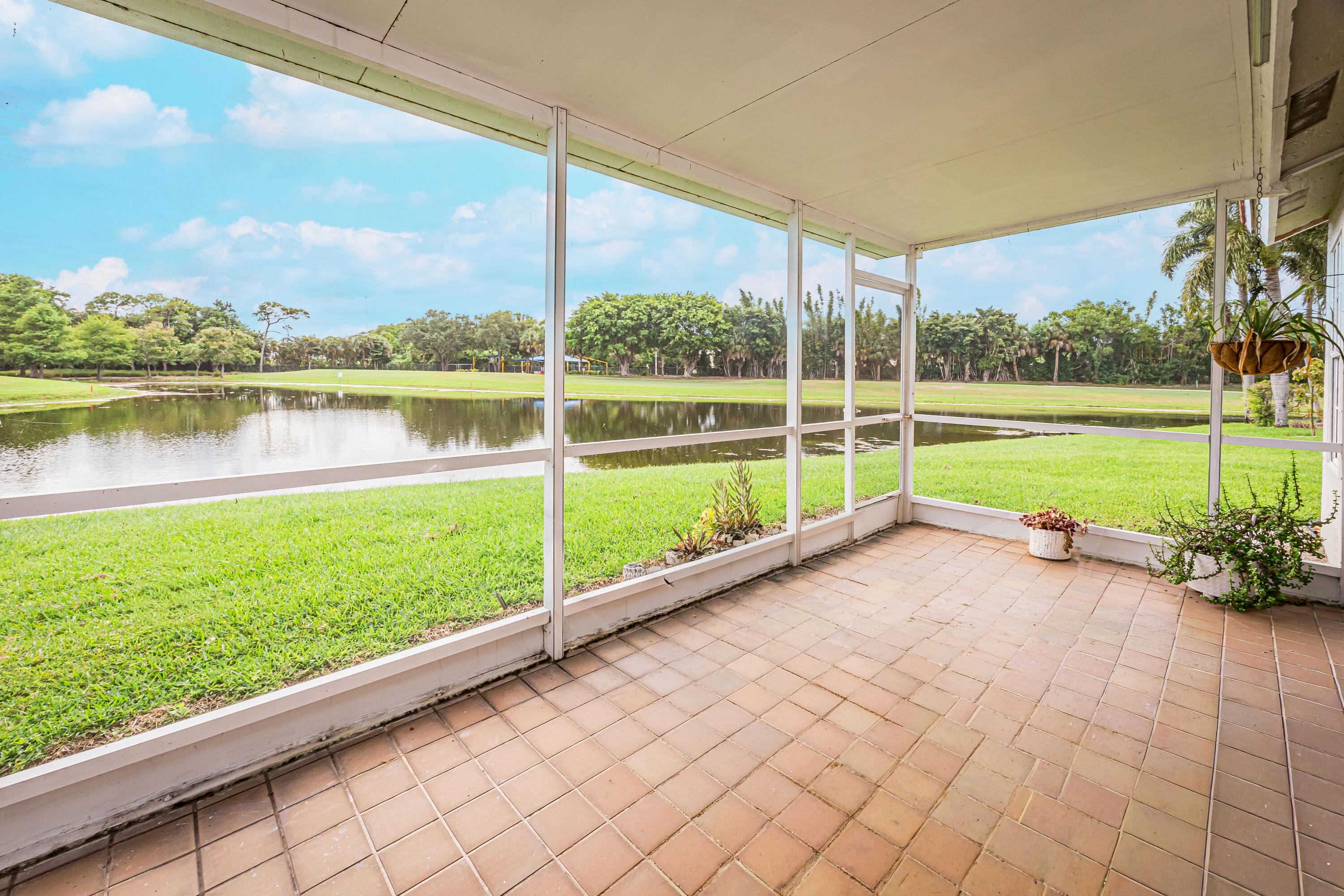 FAIRFIELDS LACUNA 1 - Residential