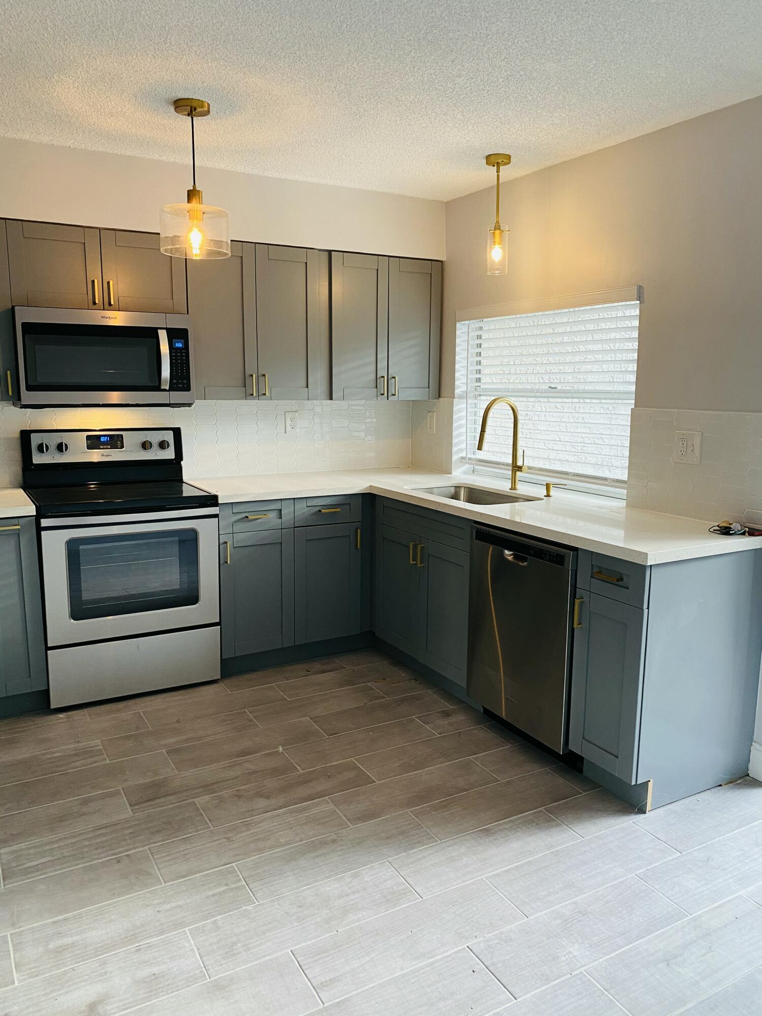 EMBARCADERO CONDO - Residential Lease