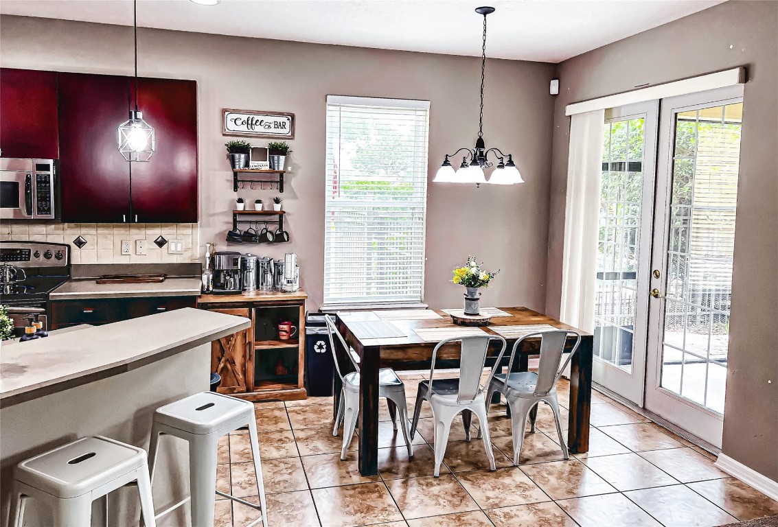 LAKES OF WINDEMERE PH 1 - Residential