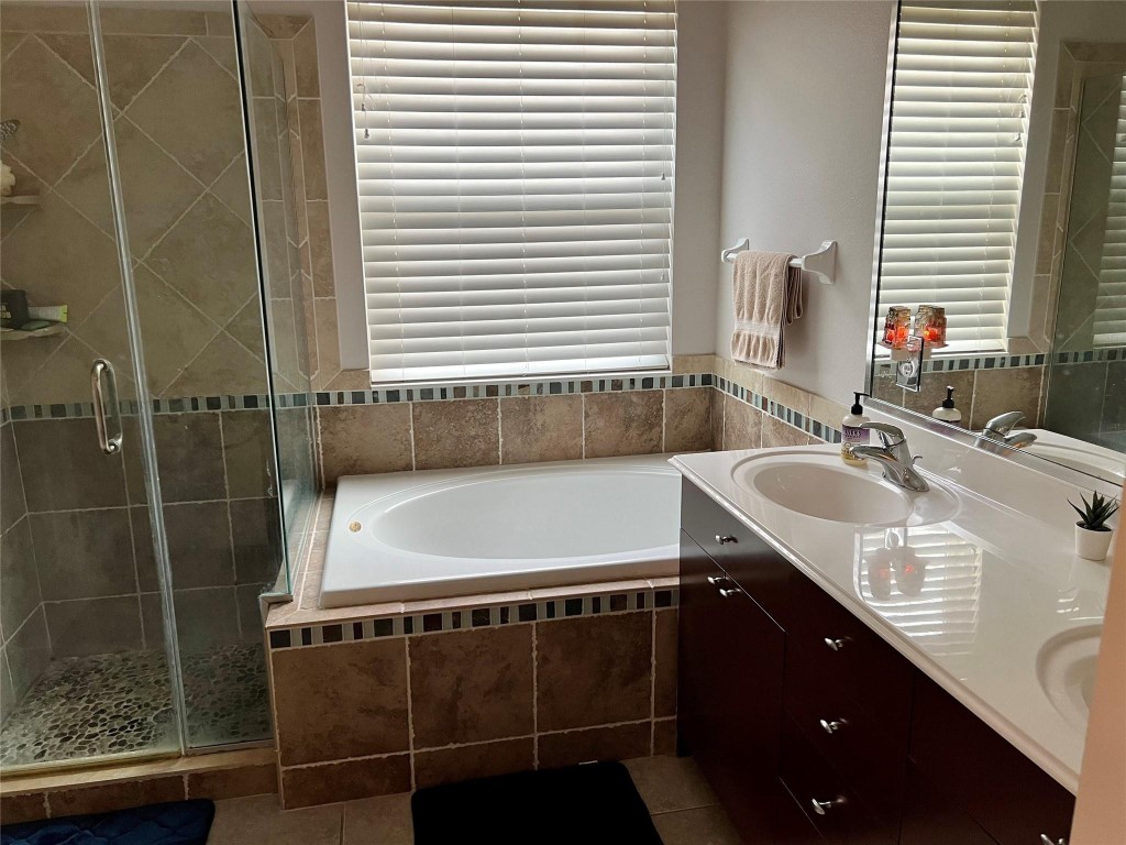 LAKES OF WINDEMERE PH 1 - Residential