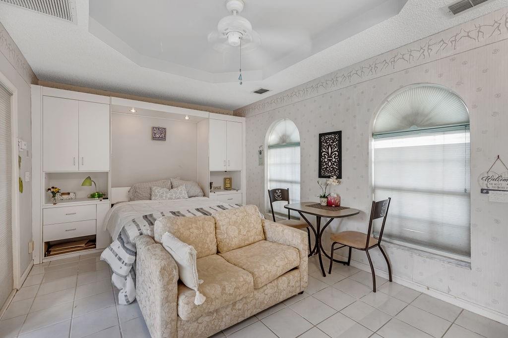 Kensington 146-39 B - Residential