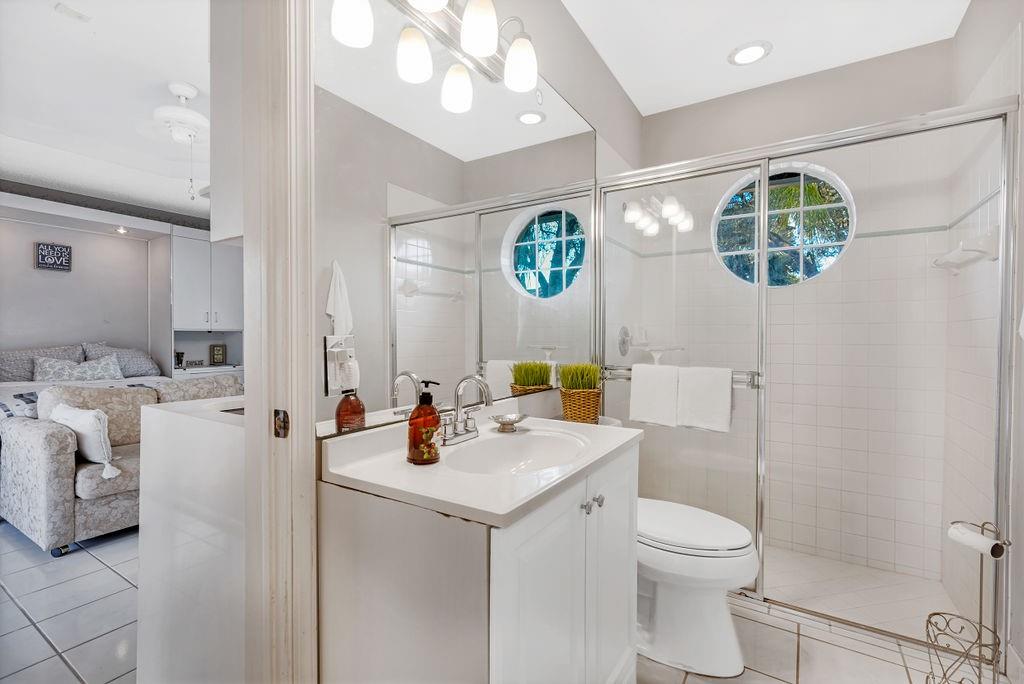 Kensington 146-39 B - Residential