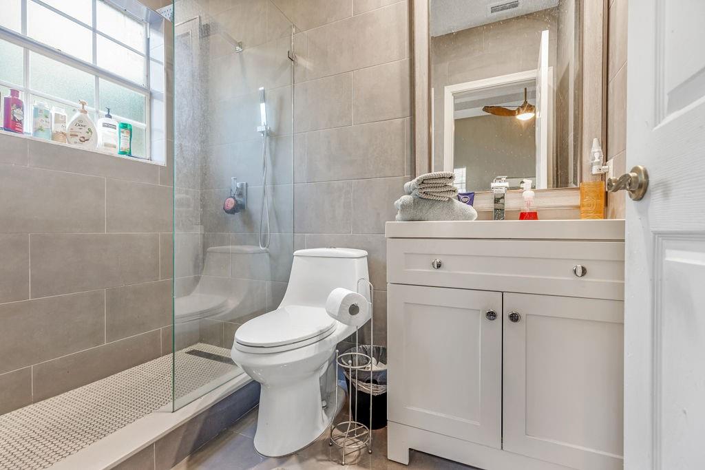Kensington 146-39 B - Residential