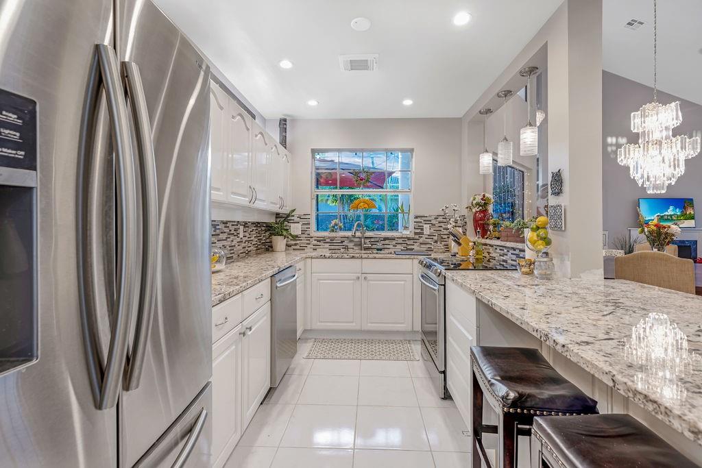 Kensington 146-39 B - Residential