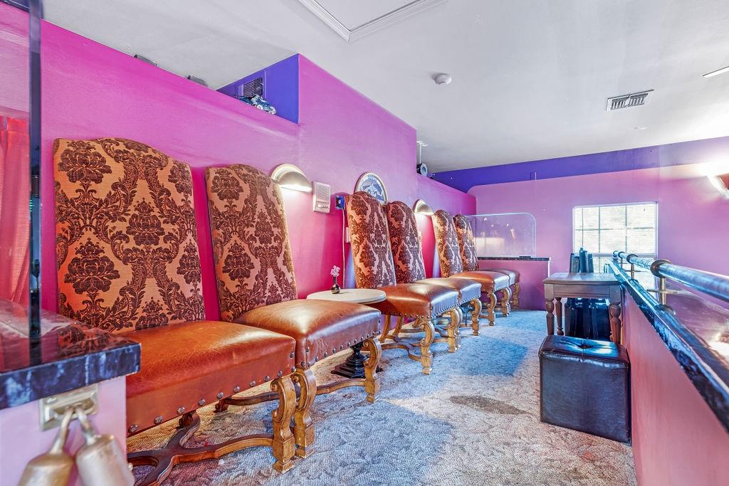 Kensington 146-39 B - Residential