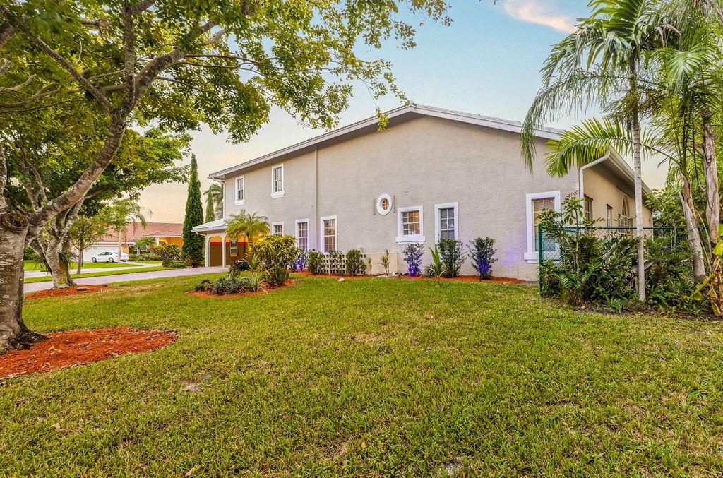 Kensington 146-39 B - Residential