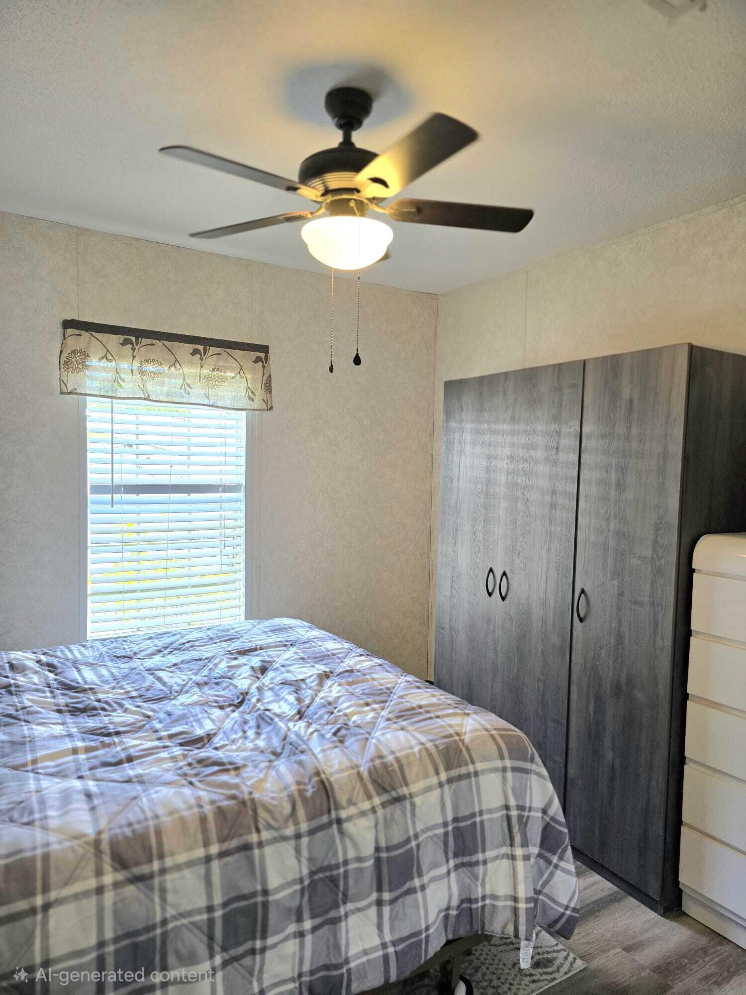 COUNTRY KNOLLS - Residential