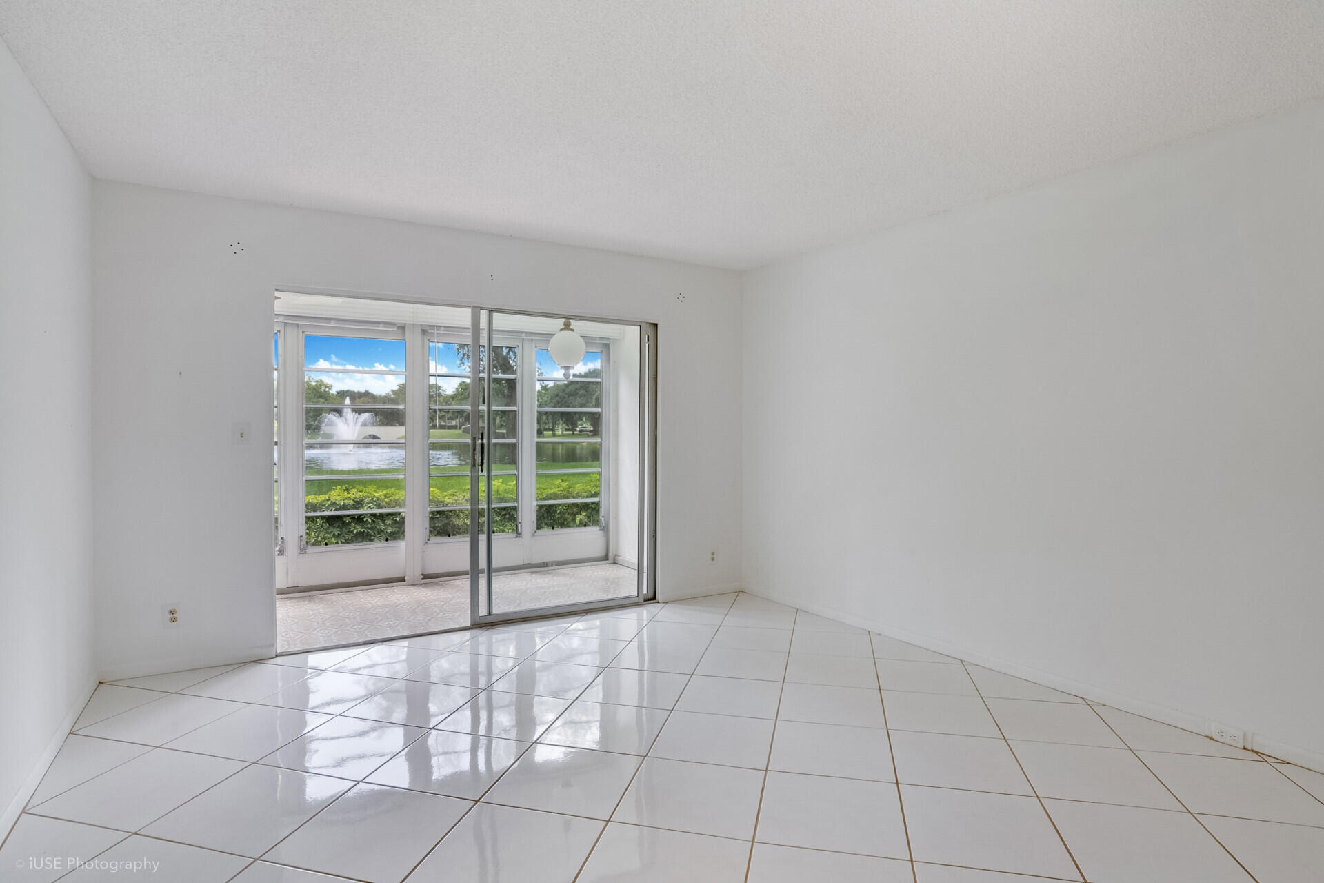 LUCAYA VILLAGE 1-E CONDO - Residential