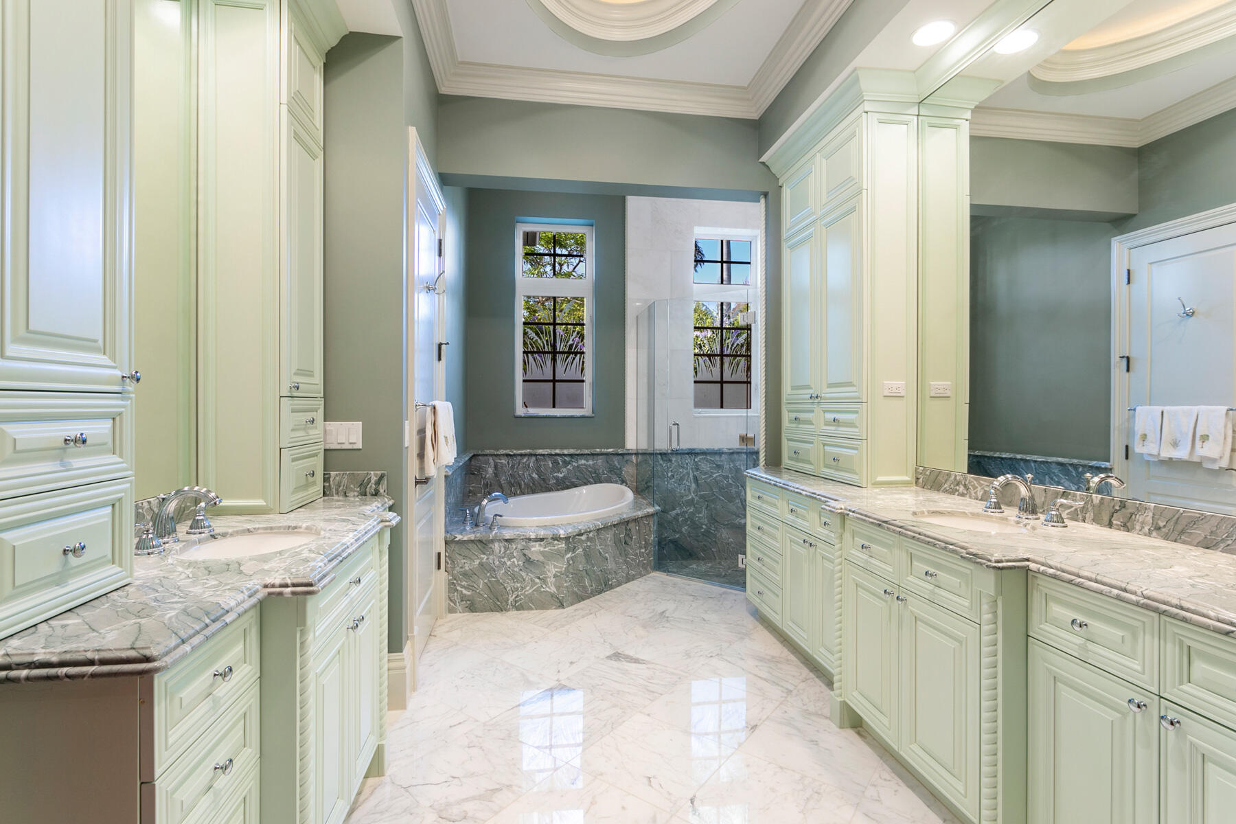 Jonathans Landing - Residential