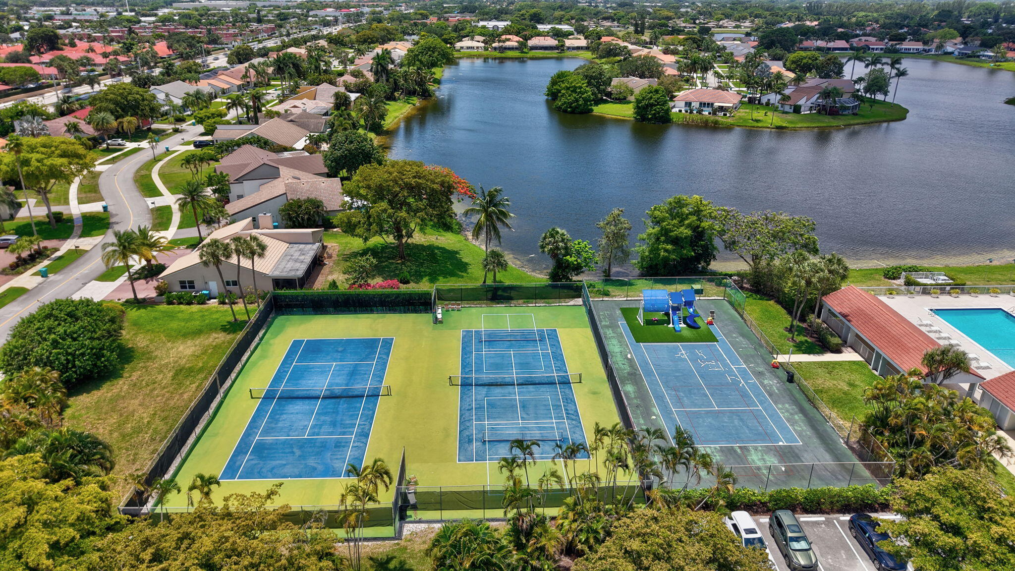 CRANBROOK LAKE ESTATES - Residential