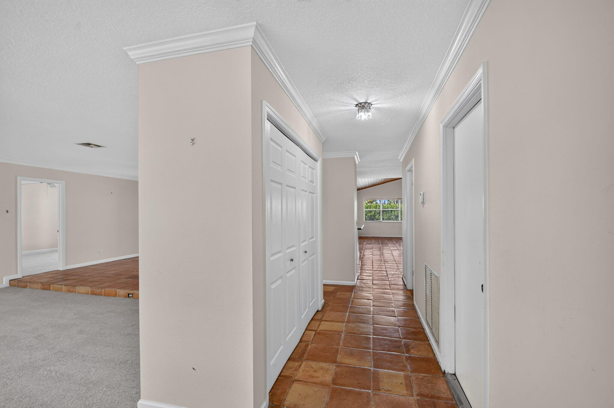 CRANBROOK LAKE ESTATES - Residential