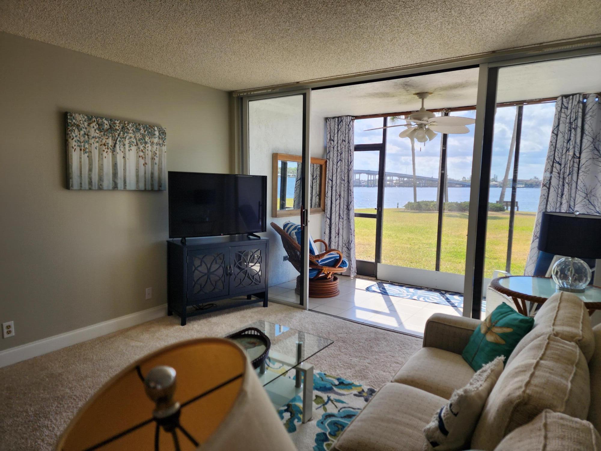 CIRCLE BAY YACHT CLUB CONDO - Residential