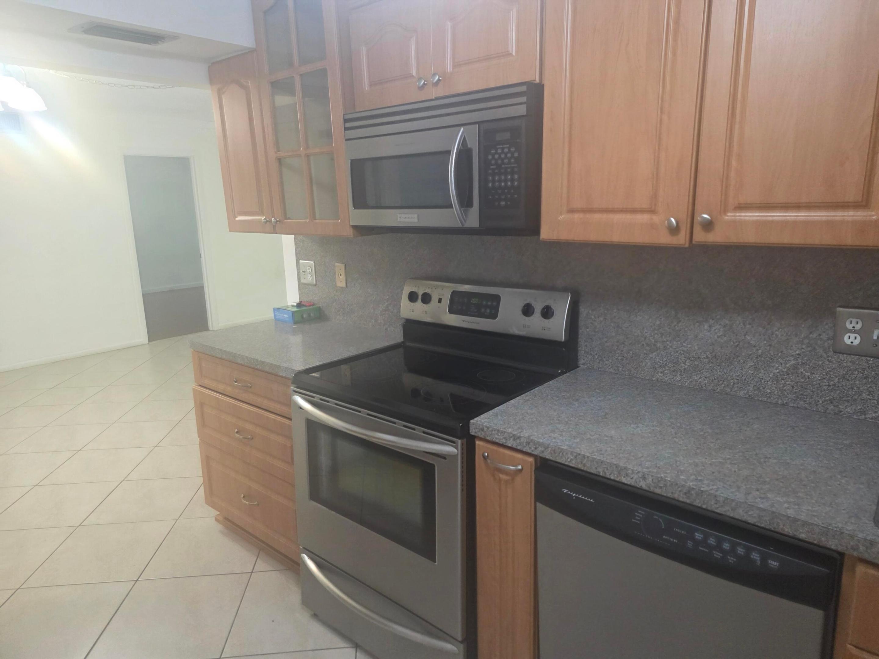 DEERFIELD PINES NORTH CONDO - Residential Lease