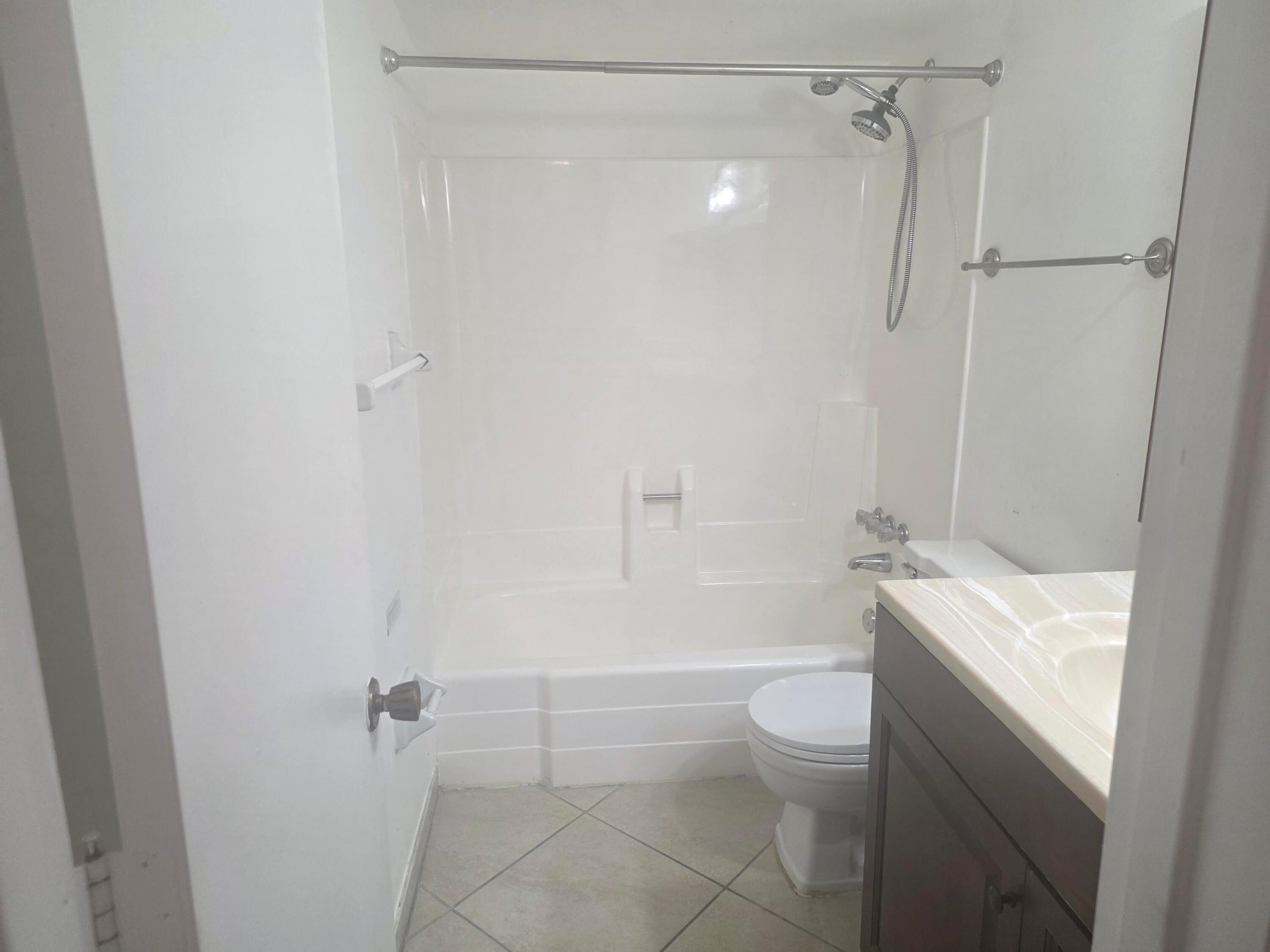 DEERFIELD PINES NORTH CONDO - Residential Lease