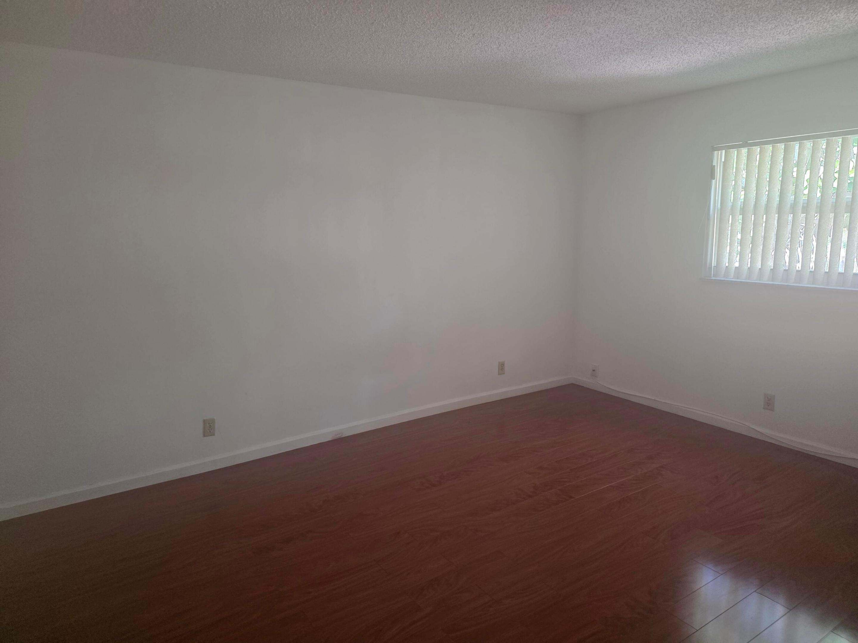 DEERFIELD PINES NORTH CONDO - Residential Lease