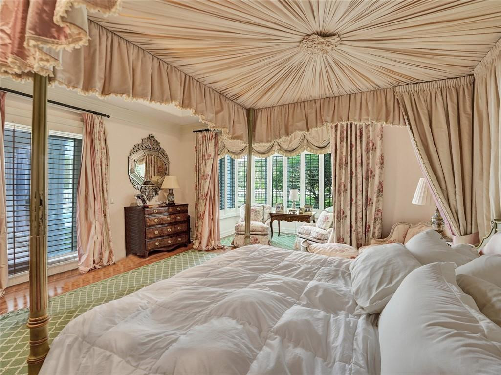 BRIDLE PATH - Residential