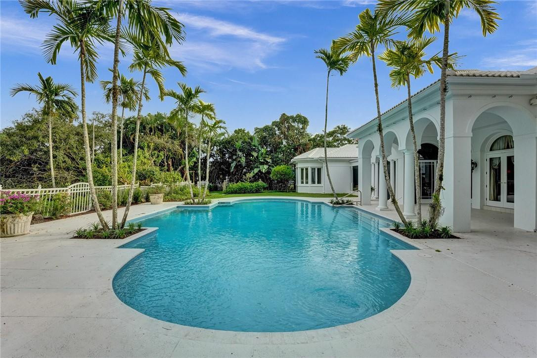 BRIDLE PATH - Residential