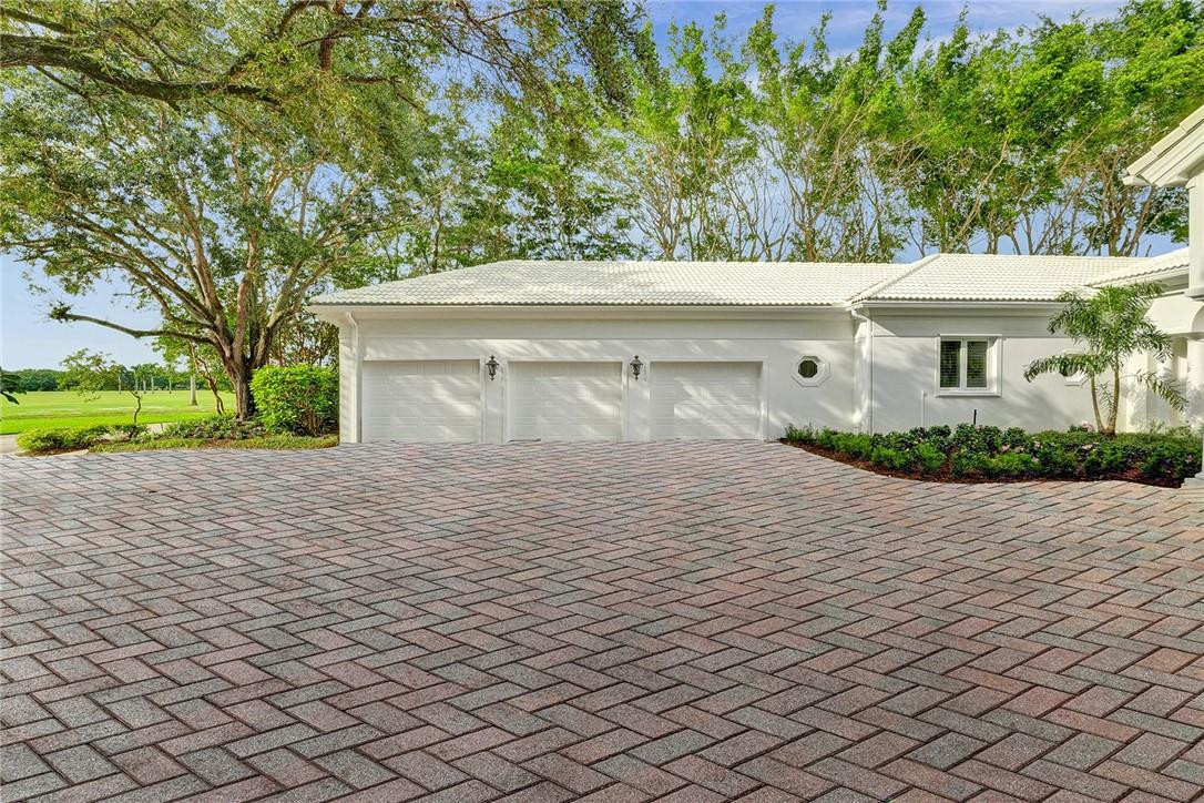 BRIDLE PATH - Residential