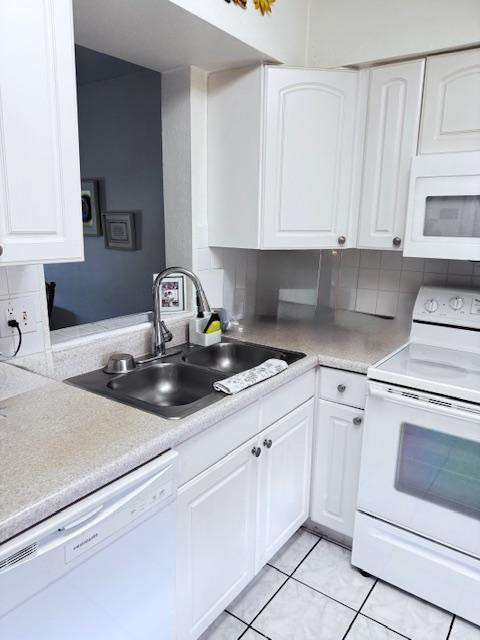 PALM LAKES - Residential